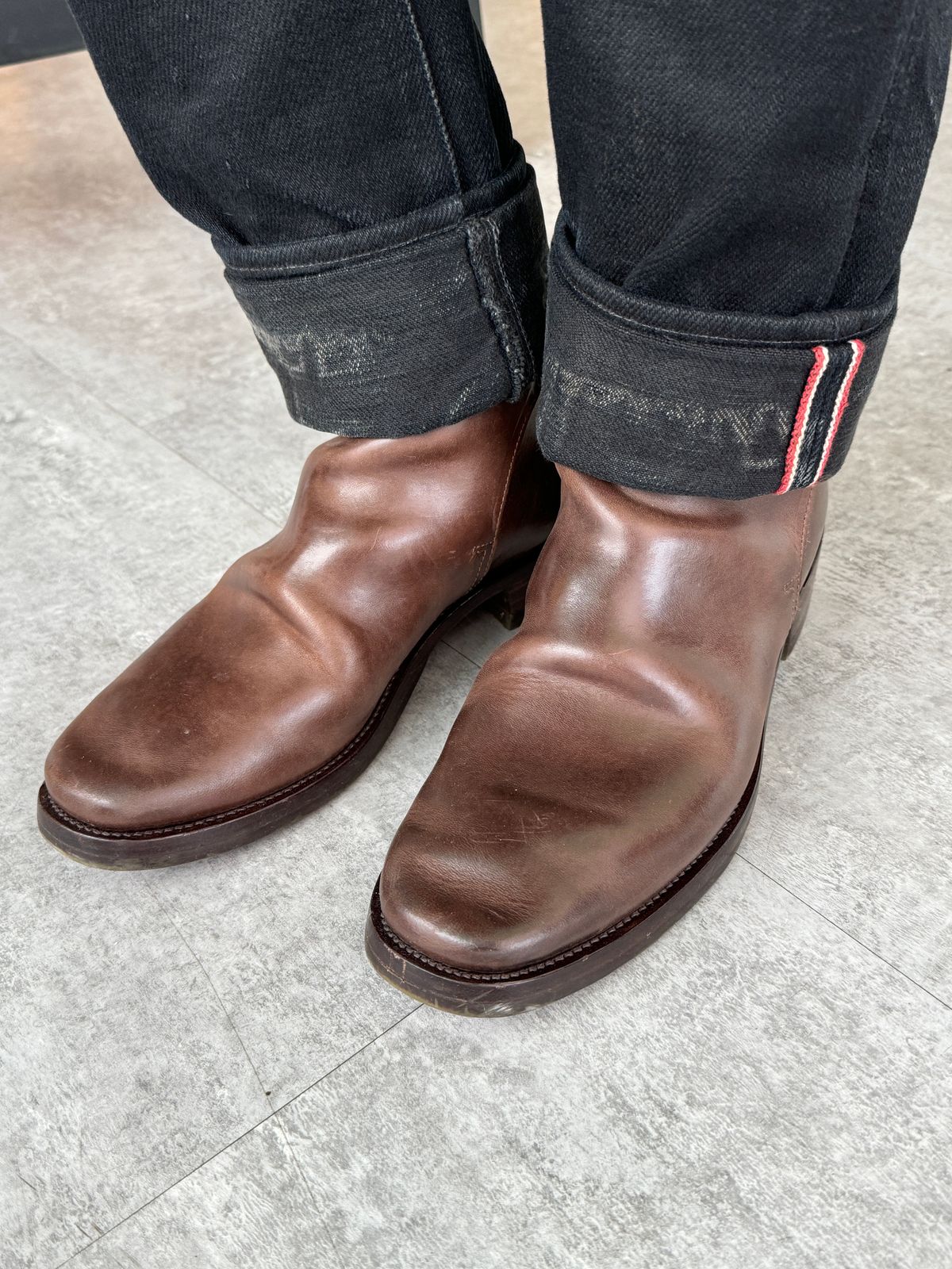 Photo by mk_alexchong on October 15, 2024 of the XBXS Jodhpur in Maryam Brown Horsebutt.