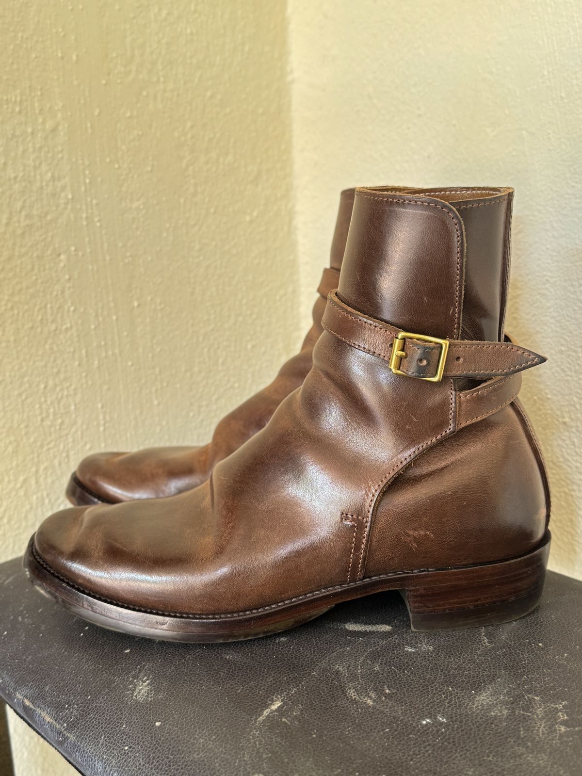 Photo by mk_alexchong on October 24, 2024 of the XBXS Jodhpur in Maryam Brown Horsebutt.
