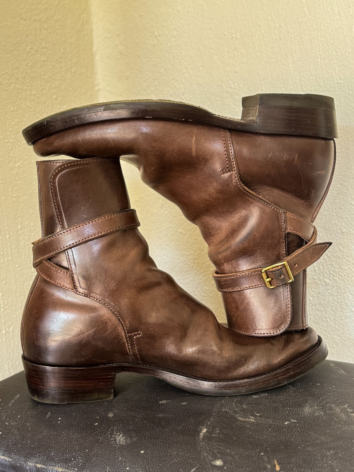 Photo by mk_alexchong on October 24, 2024 of the XBXS Jodhpur in Maryam Brown Horsebutt.