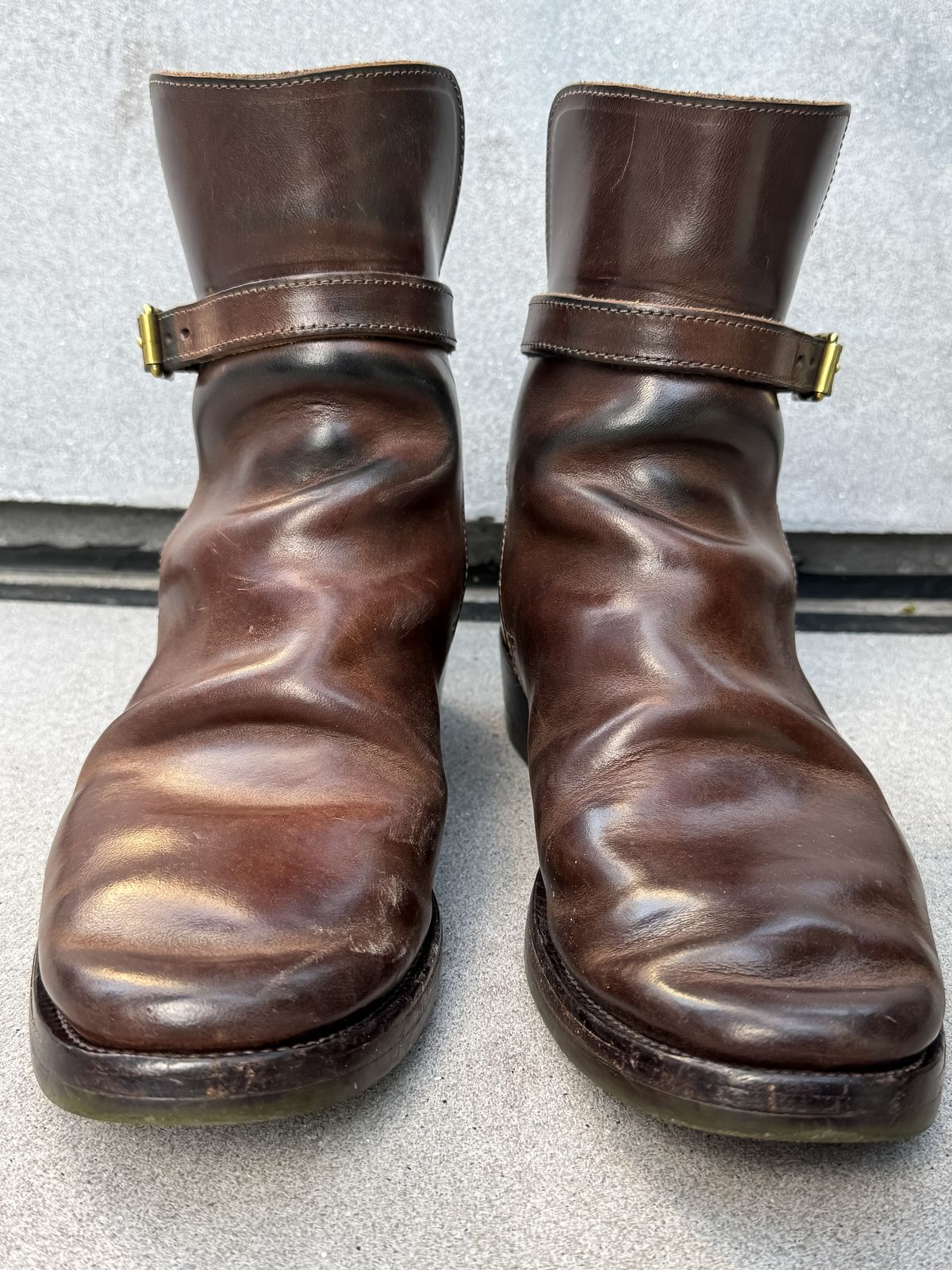 Photo by mk_alexchong on February 28, 2025 of the XBXS Jodhpur in Maryam Brown Horsebutt.