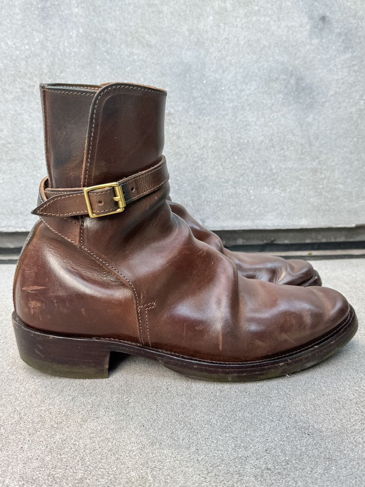 Photo by mk_alexchong on February 28, 2025 of the XBXS Jodhpur in Maryam Brown Horsebutt.