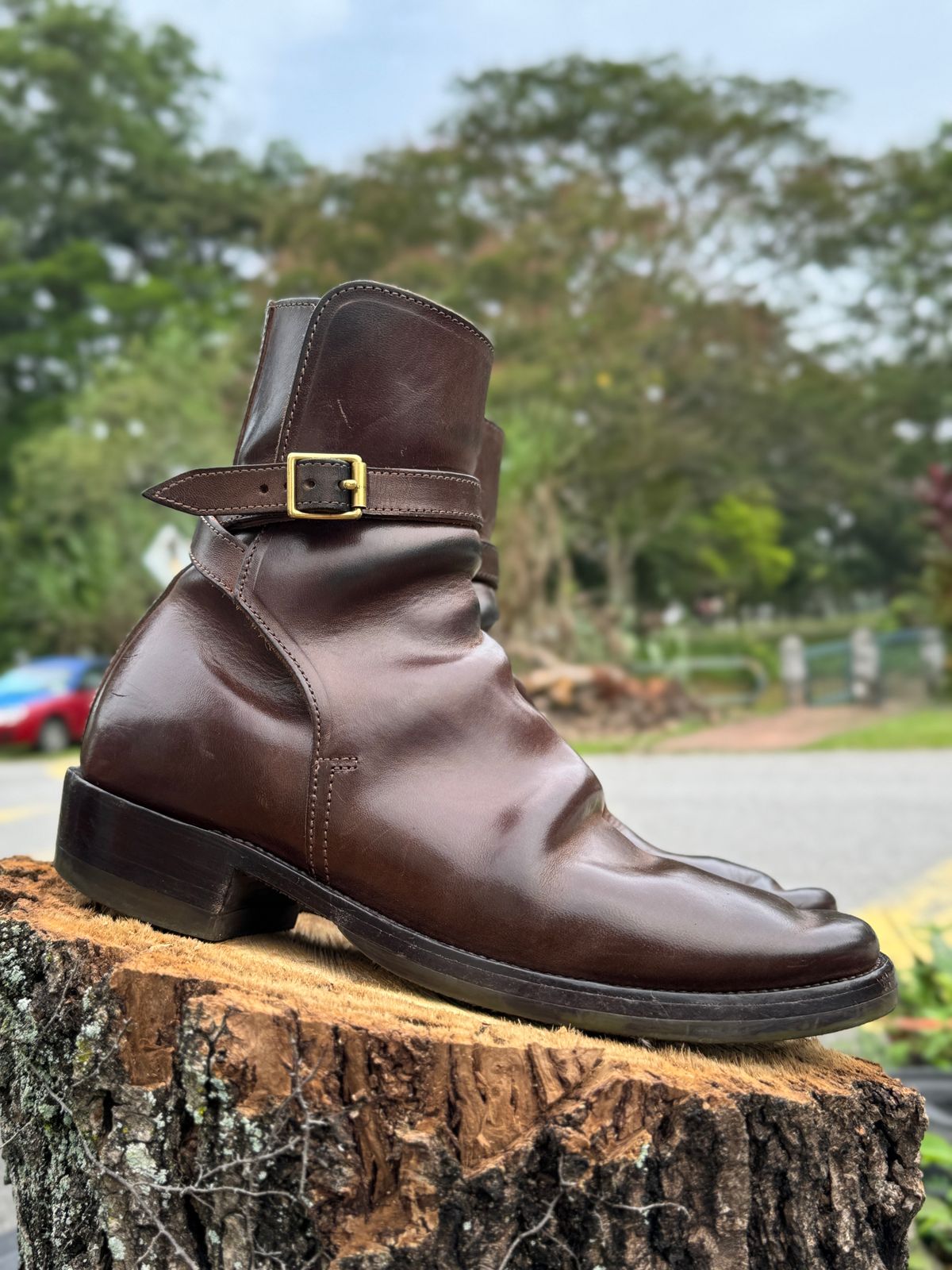Photo by mk_alexchong on March 20, 2025 of the XBXS Jodhpur in Maryam Brown Horsebutt.