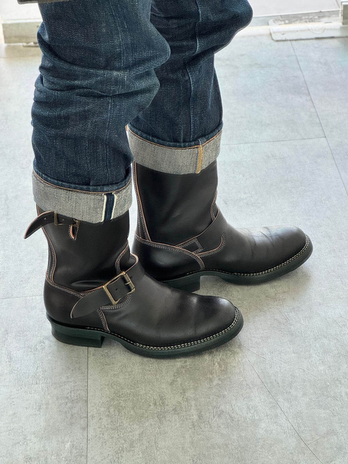 Photo by mk_alexchong on November 3, 2025 of the Flame Panda Engineer Boot in FP Natural Shell cordovan - Overdyed Brown Then Black.
