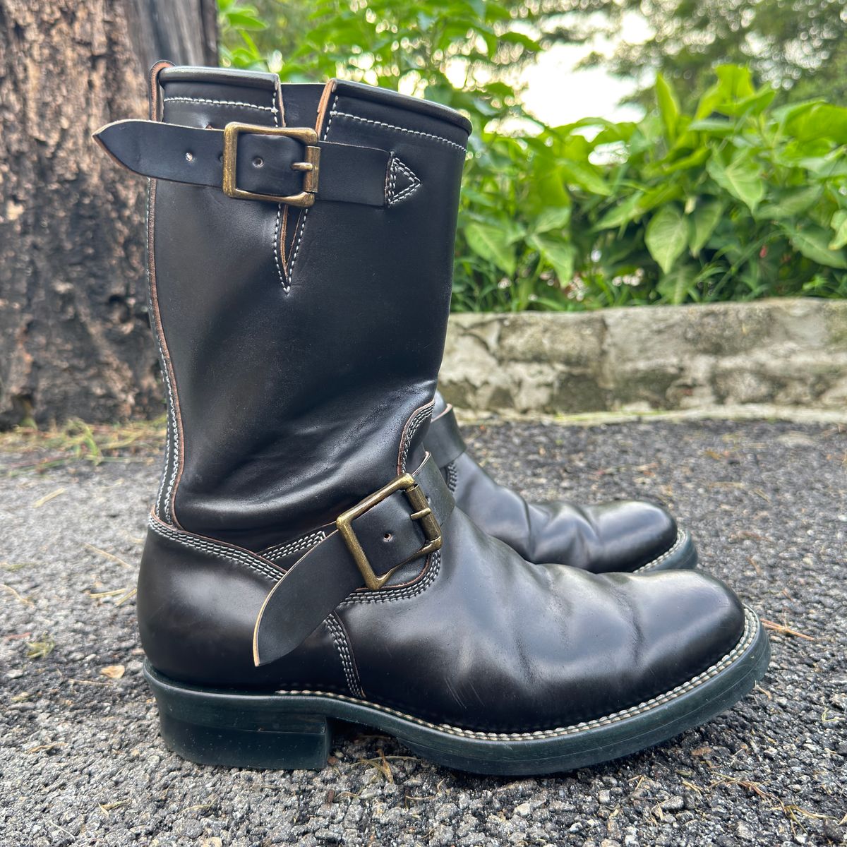 Photo by mk_alexchong on November 21, 2025 of the Flame Panda Engineer Boot in FP Natural Shell cordovan - Overdyed Brown Then Black.