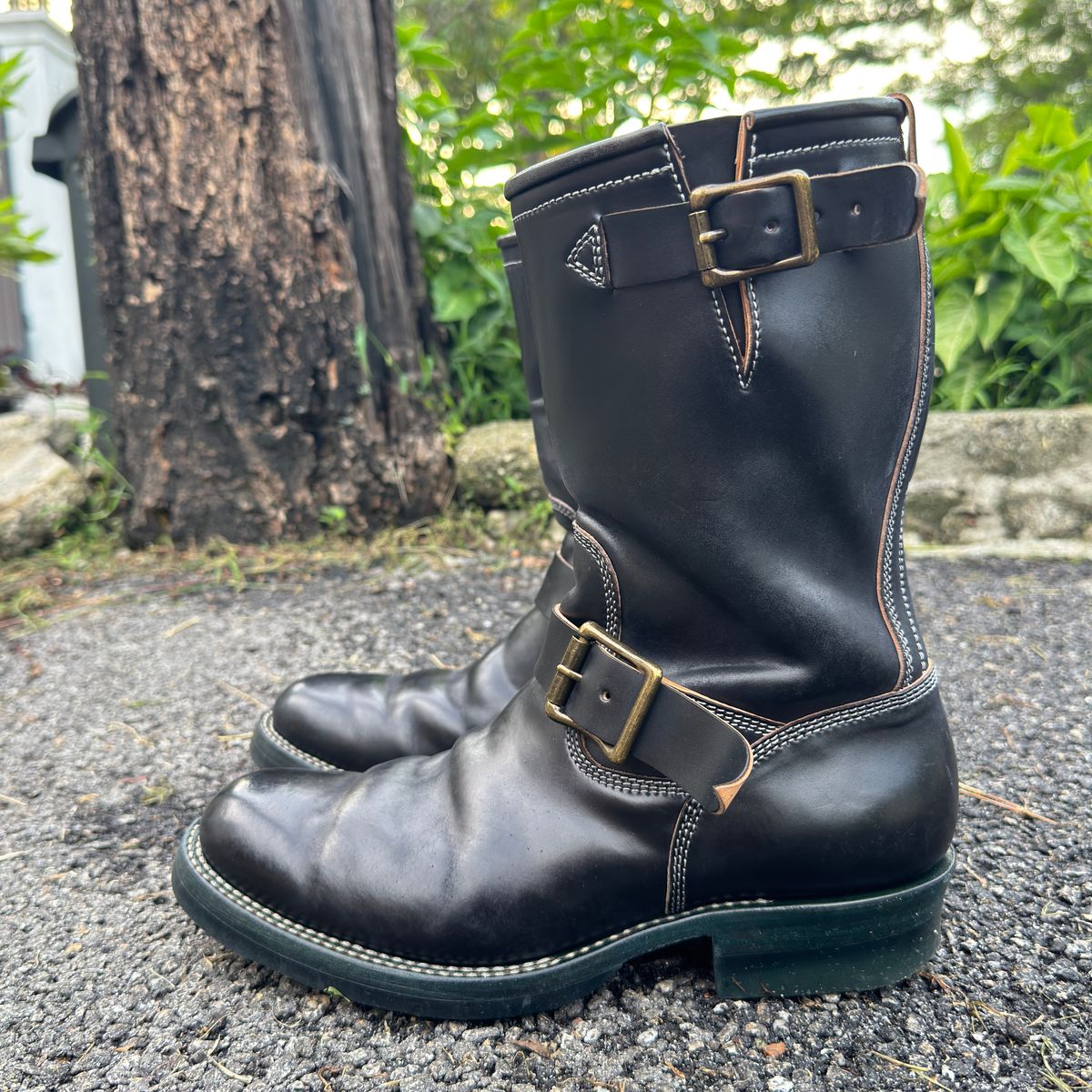 Photo by mk_alexchong on November 21, 2025 of the Flame Panda Engineer Boot in FP Natural Shell cordovan - Overdyed Brown Then Black.