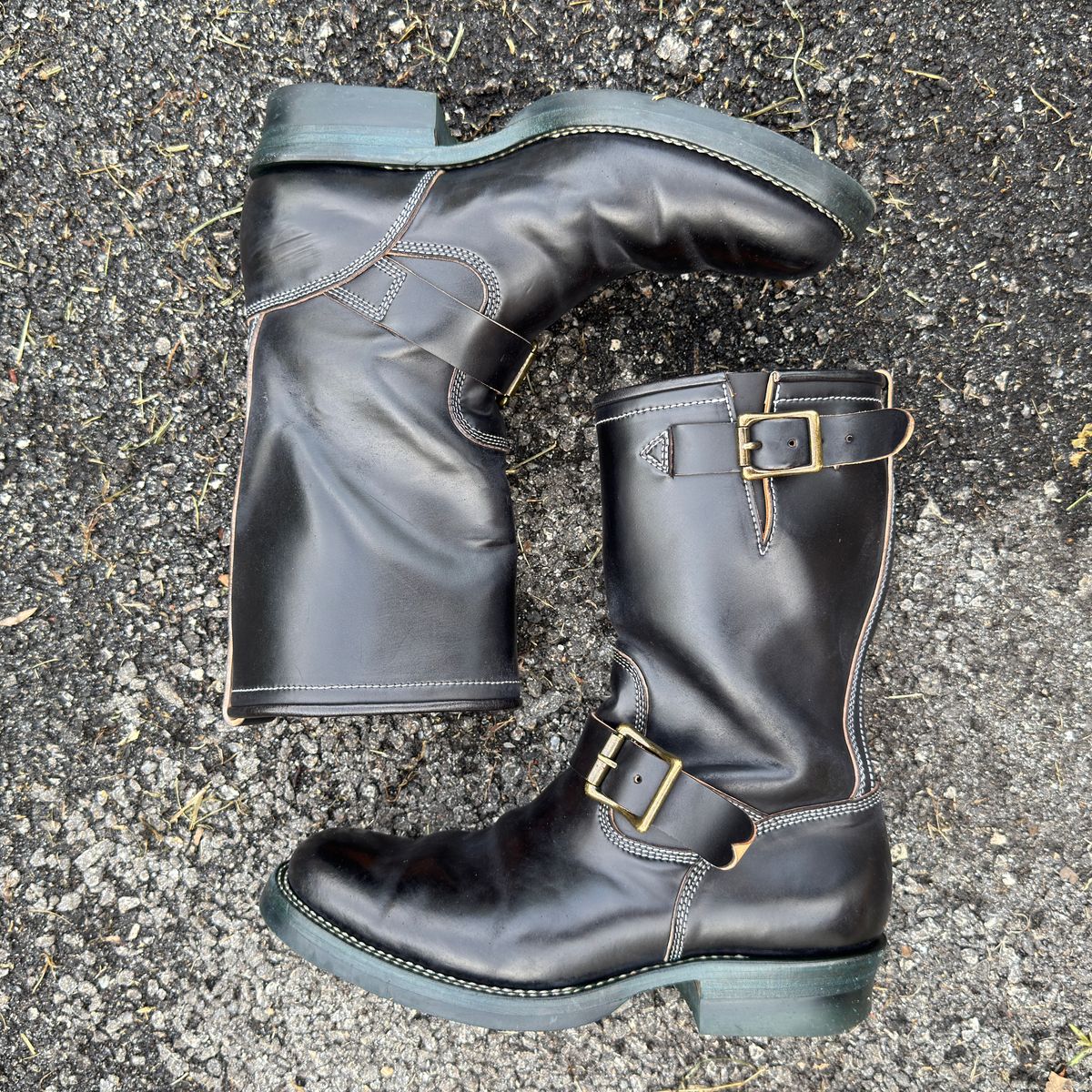 Photo by mk_alexchong on November 21, 2025 of the Flame Panda Engineer Boot in FP Natural Shell cordovan - Overdyed Brown Then Black.