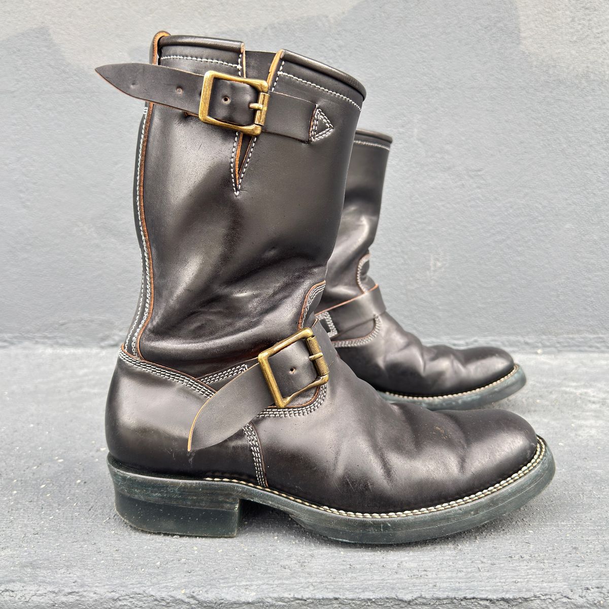 Photo by mk_alexchong on December 16, 2025 of the Flame Panda Engineer Boot in FP Natural Shell cordovan - Overdyed Brown Then Black.