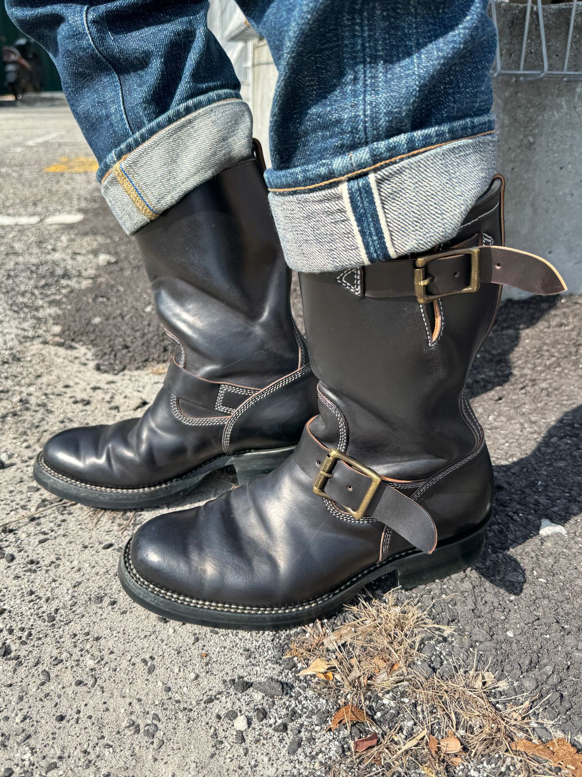 Photo by mk_alexchong on January 24, 2026 of the Flame Panda Engineer Boot in FP Natural Shell cordovan - Overdyed Brown Then Black.