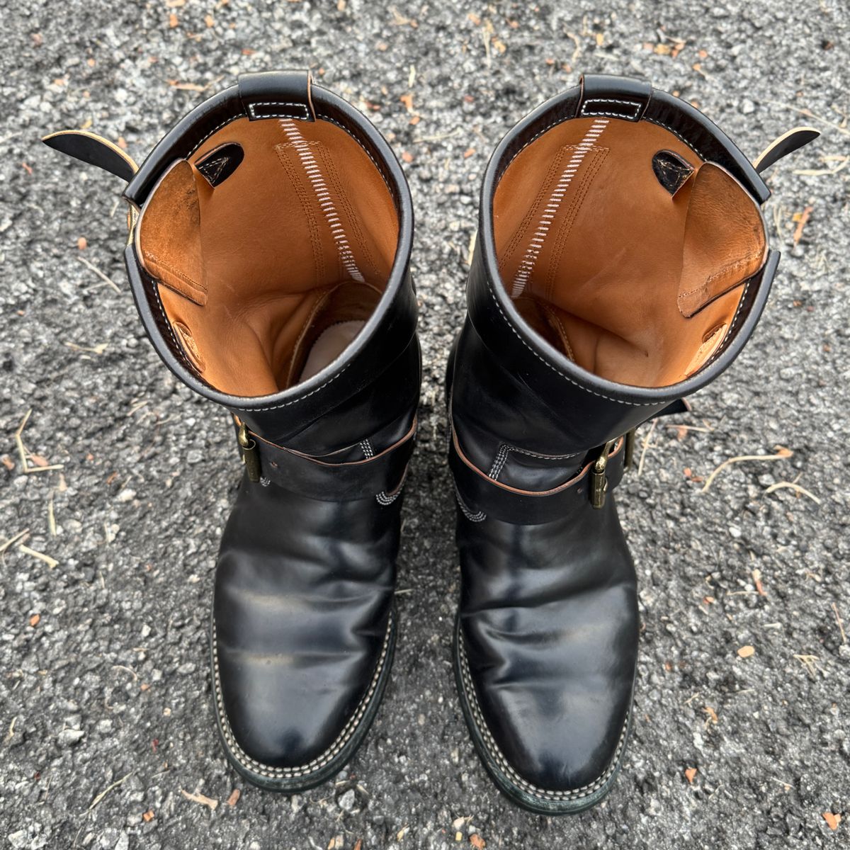Photo by mk_alexchong on January 25, 2026 of the Flame Panda Engineer Boot in FP Natural Shell cordovan - Overdyed Brown Then Black.