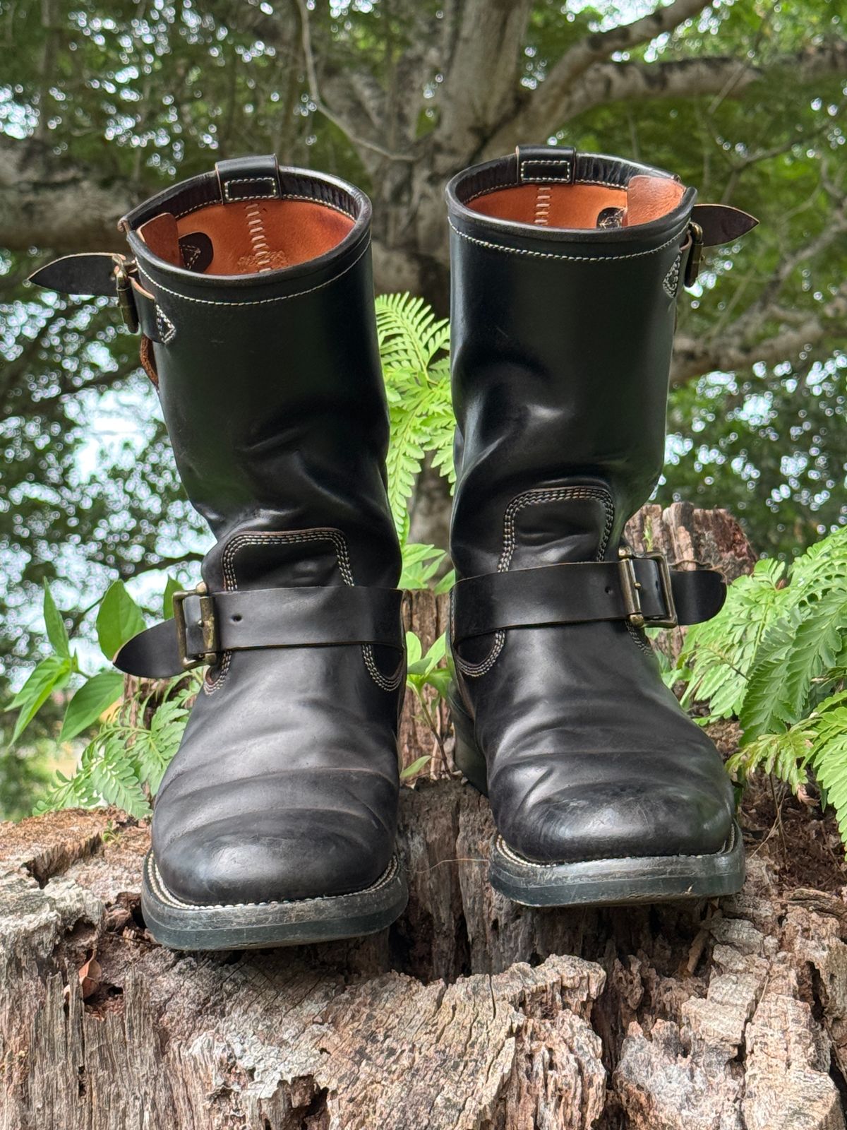 Photo by mk_alexchong on March 20, 2026 of the Flame Panda Engineer Boot in FP Natural Shell cordovan - Overdyed Brown Then Black.