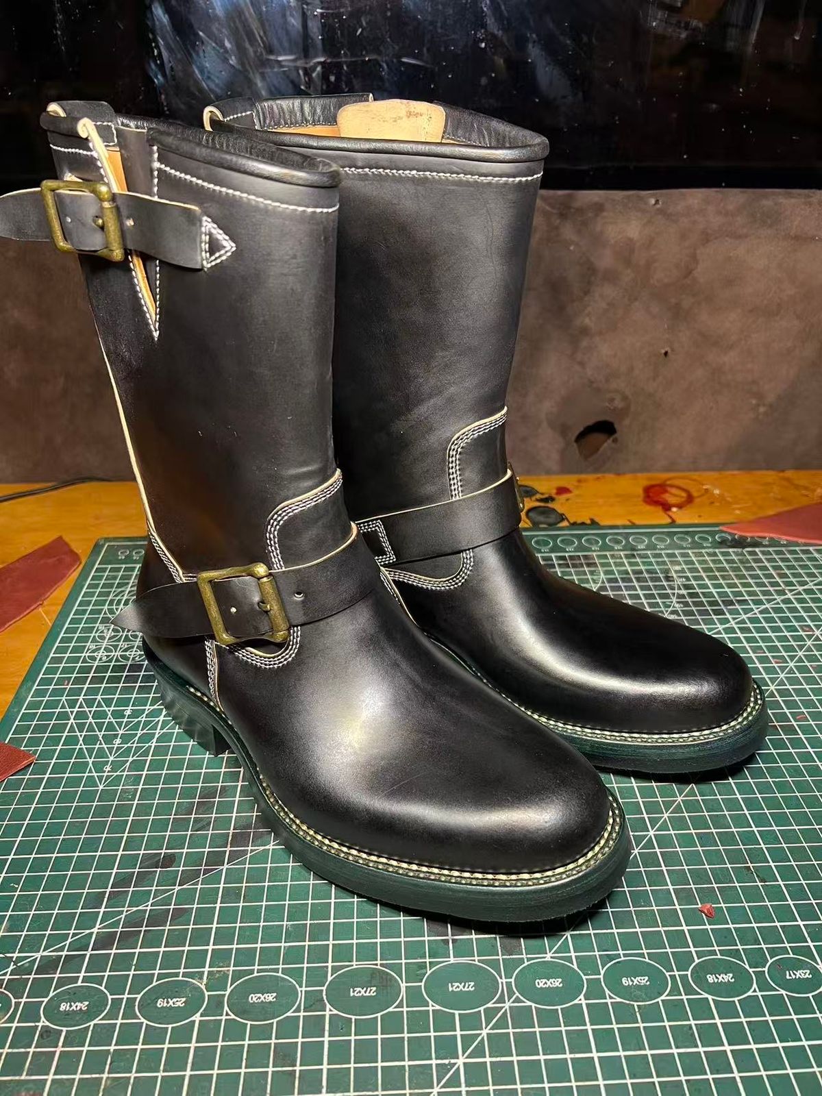 Photo by mk_alexchong on September 29, 2025 of the Flame Panda Engineer Boot in FP Natural Shell cordovan - Overdyed Brown Then Black.