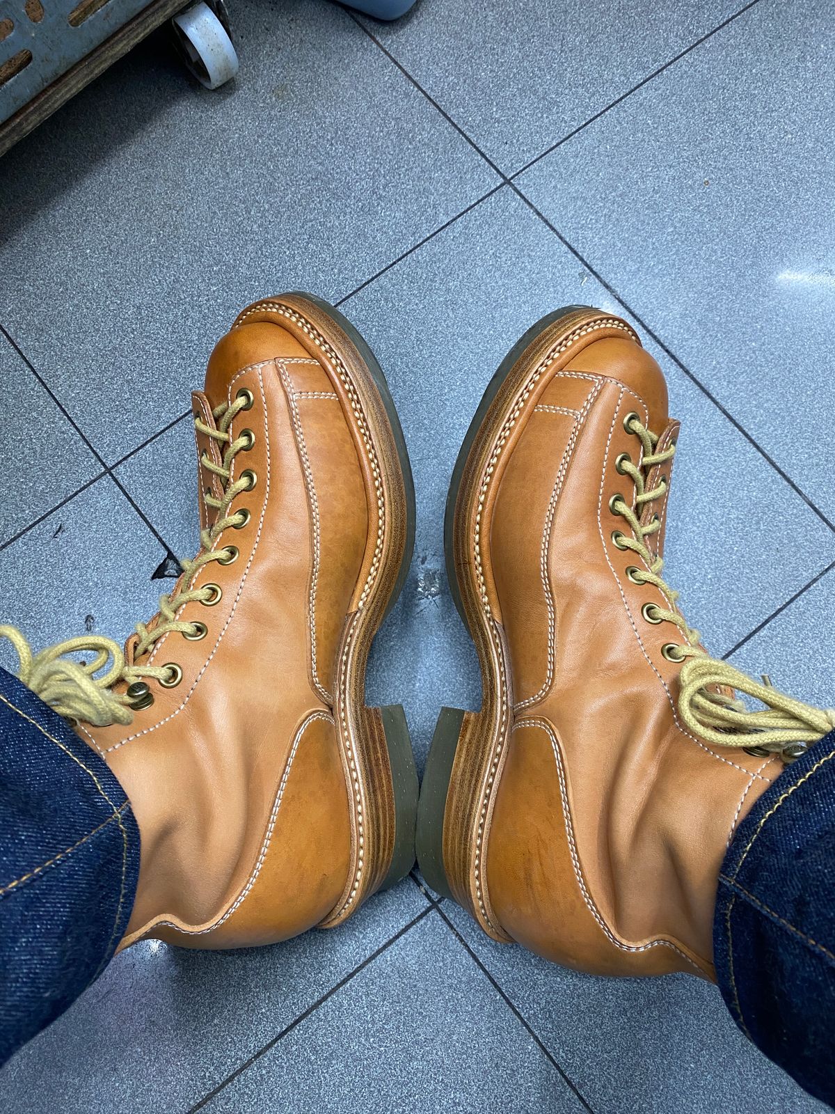 Photo by mk_alexchong on October 14, 2023 of the Flame Panda Monkey Boot in Tochigi Natural Cowhide & Maryam Natural Horsebutt.