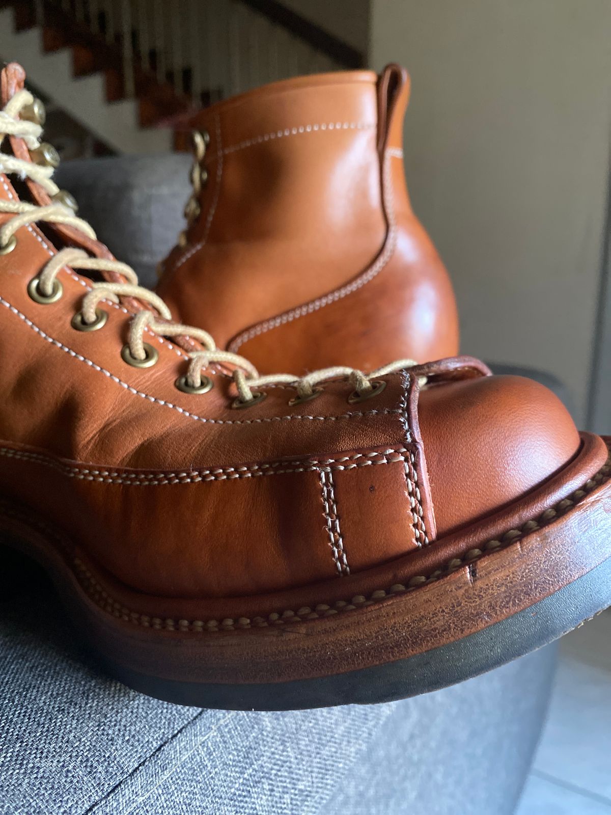 Photo by mk_alexchong on November 16, 2023 of the Flame Panda Monkey Boot in Tochigi Natural Cowhide & Maryam Natural Horsebutt.