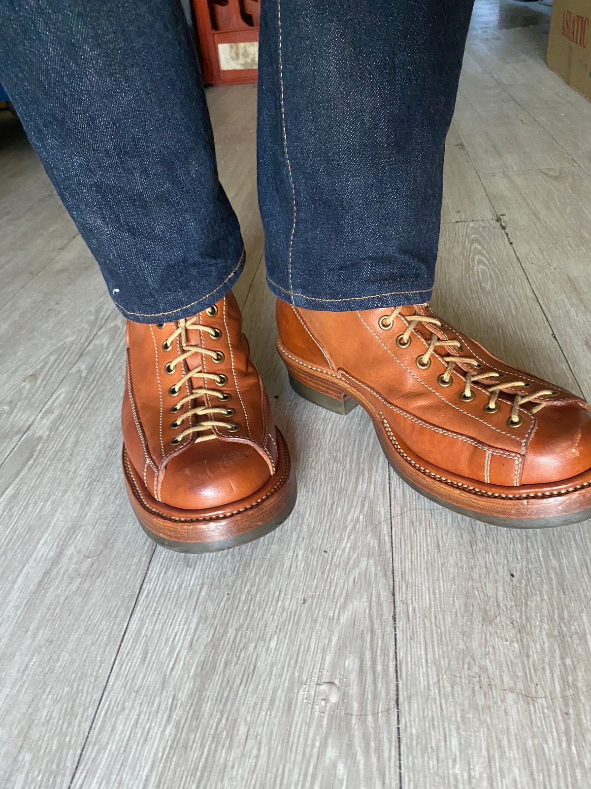 Photo by mk_alexchong on November 21, 2023 of the Flame Panda Monkey Boot in Tochigi Natural Cowhide & Maryam Natural Horsebutt.