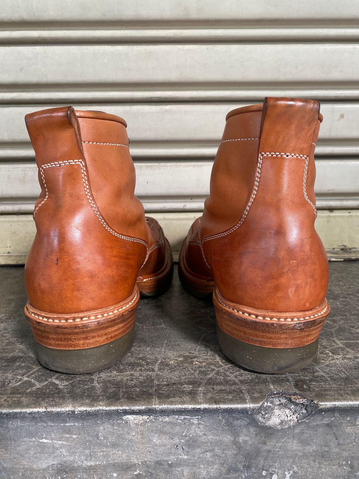 Photo by mk_alexchong on December 1, 2023 of the Flame Panda Monkey Boot in Tochigi Natural Cowhide & Maryam Natural Horsebutt.