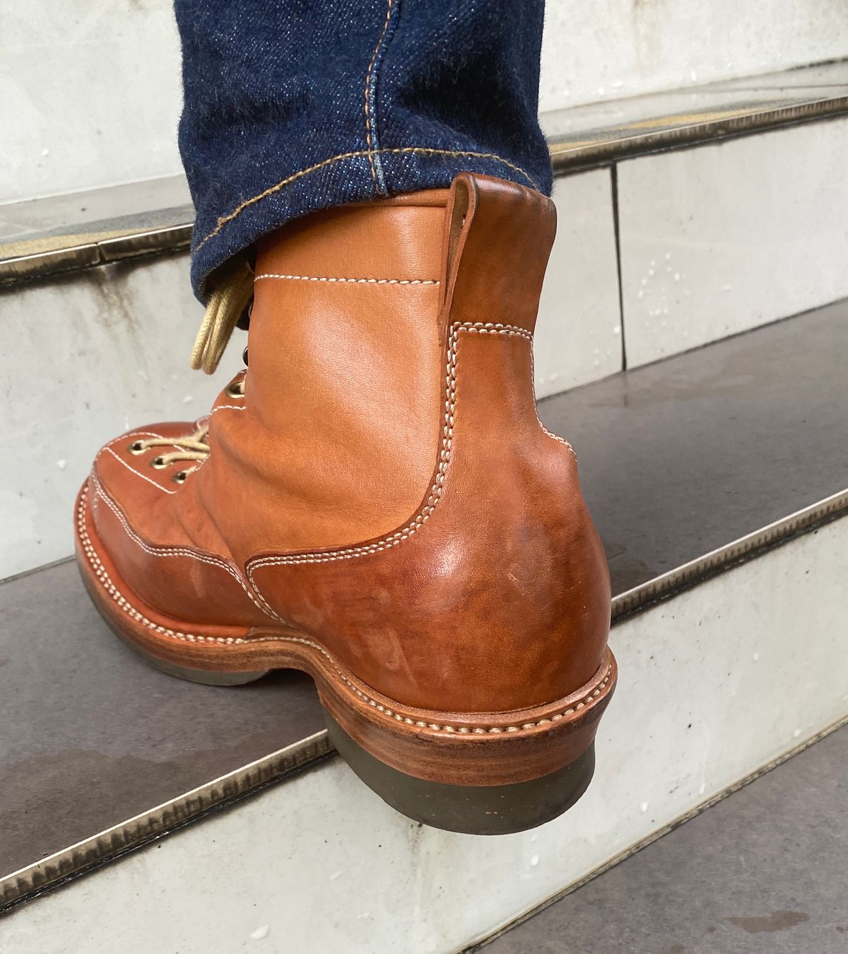 Photo by mk_alexchong on December 9, 2023 of the Flame Panda Monkey Boot in Tochigi Natural Cowhide & Maryam Natural Horsebutt.