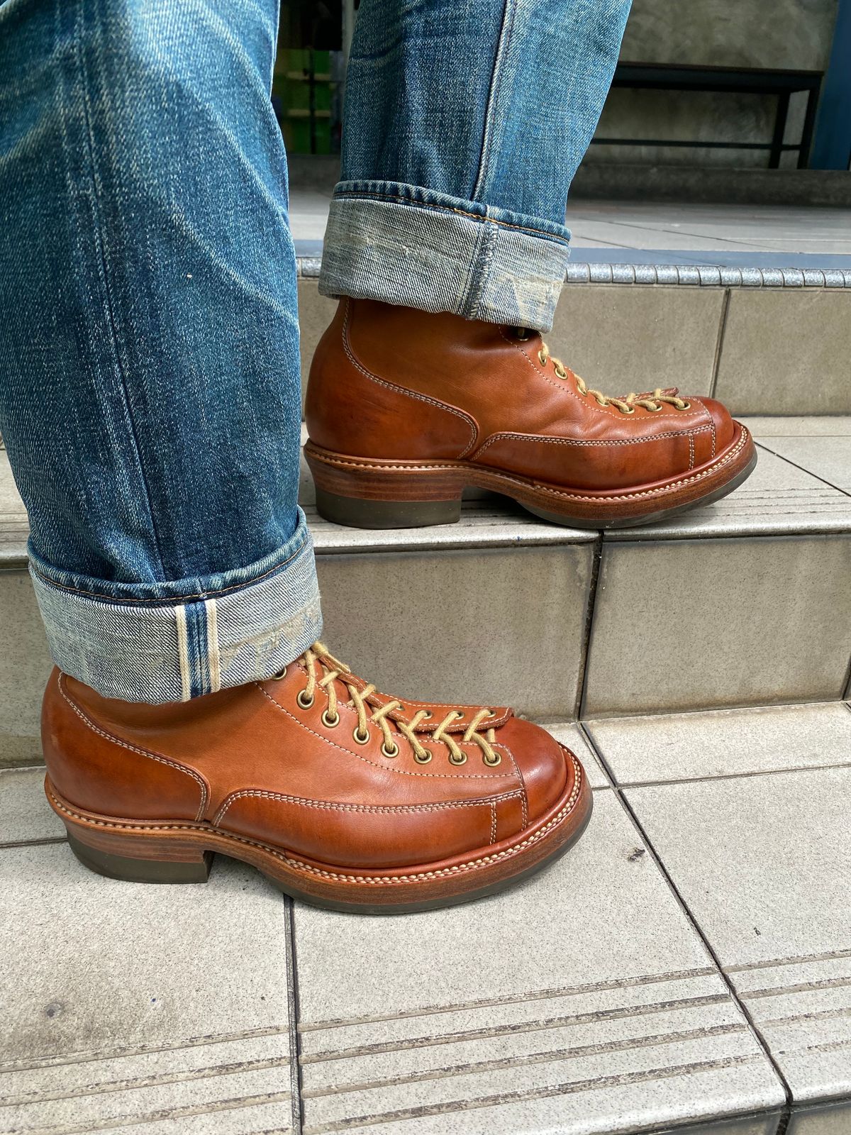 Photo by mk_alexchong on January 4, 2024 of the Flame Panda Monkey Boot in Tochigi Natural Cowhide & Maryam Natural Horsebutt.