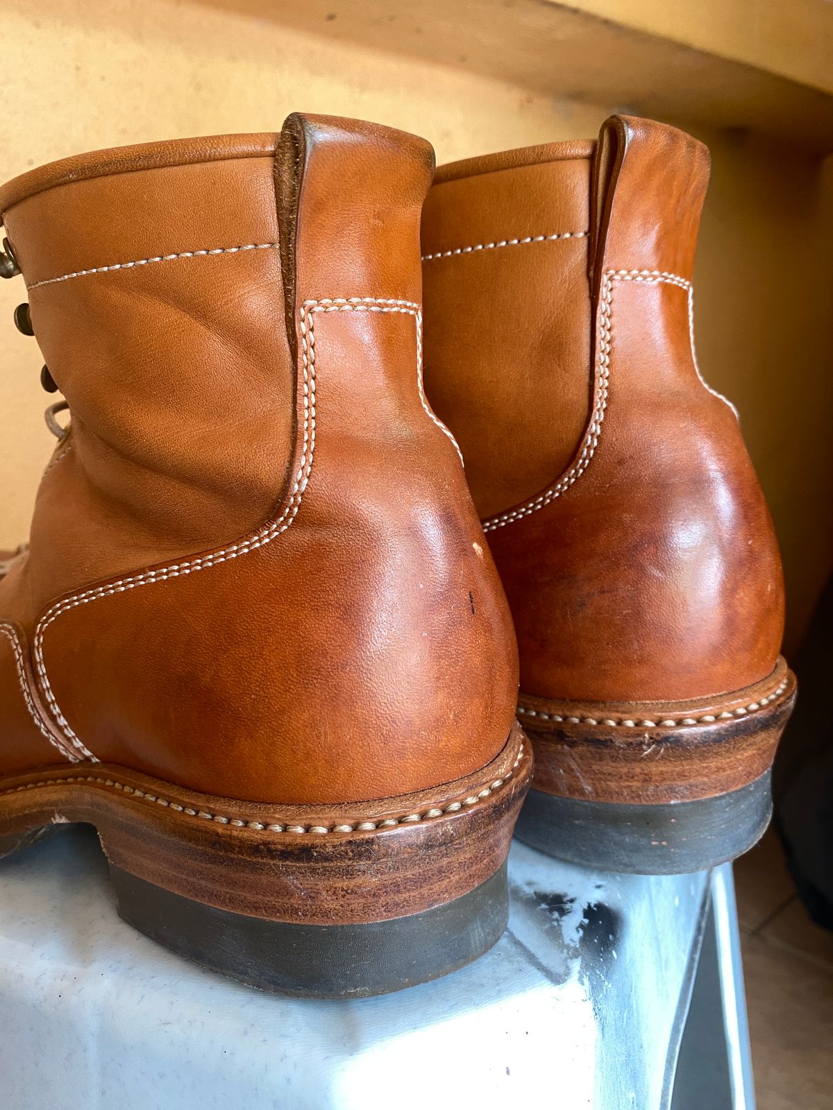 Photo by mk_alexchong on January 27, 2024 of the Flame Panda Monkey Boot in Tochigi Natural Cowhide & Maryam Natural Horsebutt.