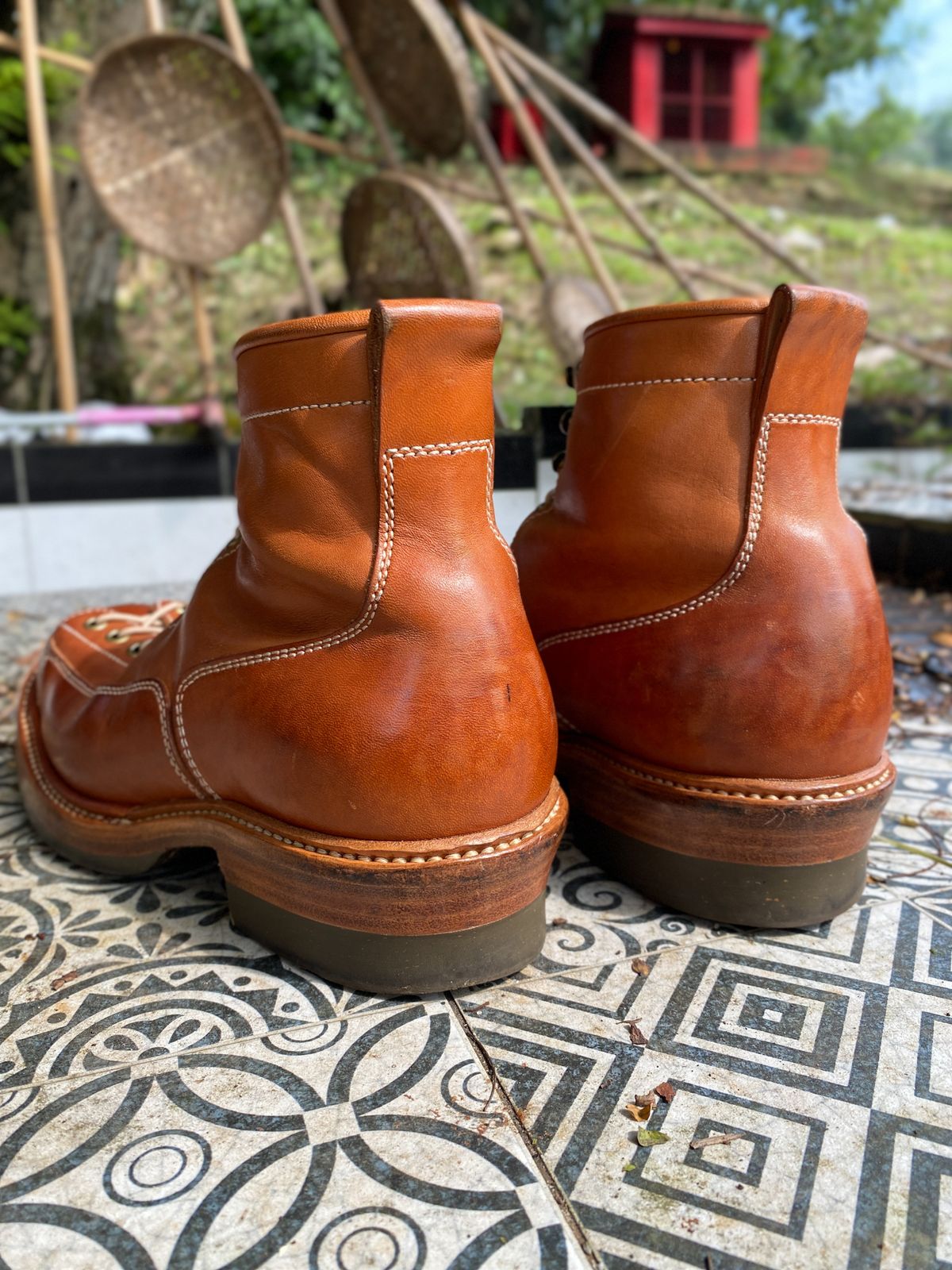 Photo by mk_alexchong on February 1, 2024 of the Flame Panda Monkey Boot in Tochigi Natural Cowhide & Maryam Natural Horsebutt.