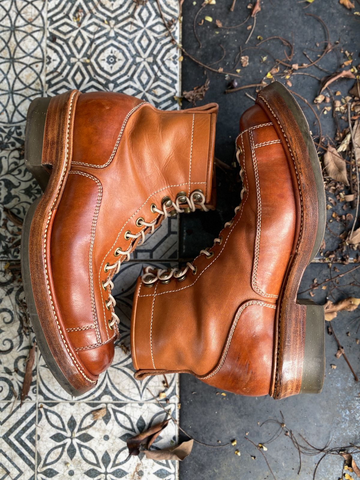 Photo by mk_alexchong on February 1, 2024 of the Flame Panda Monkey Boot in Tochigi Natural Cowhide & Maryam Natural Horsebutt.