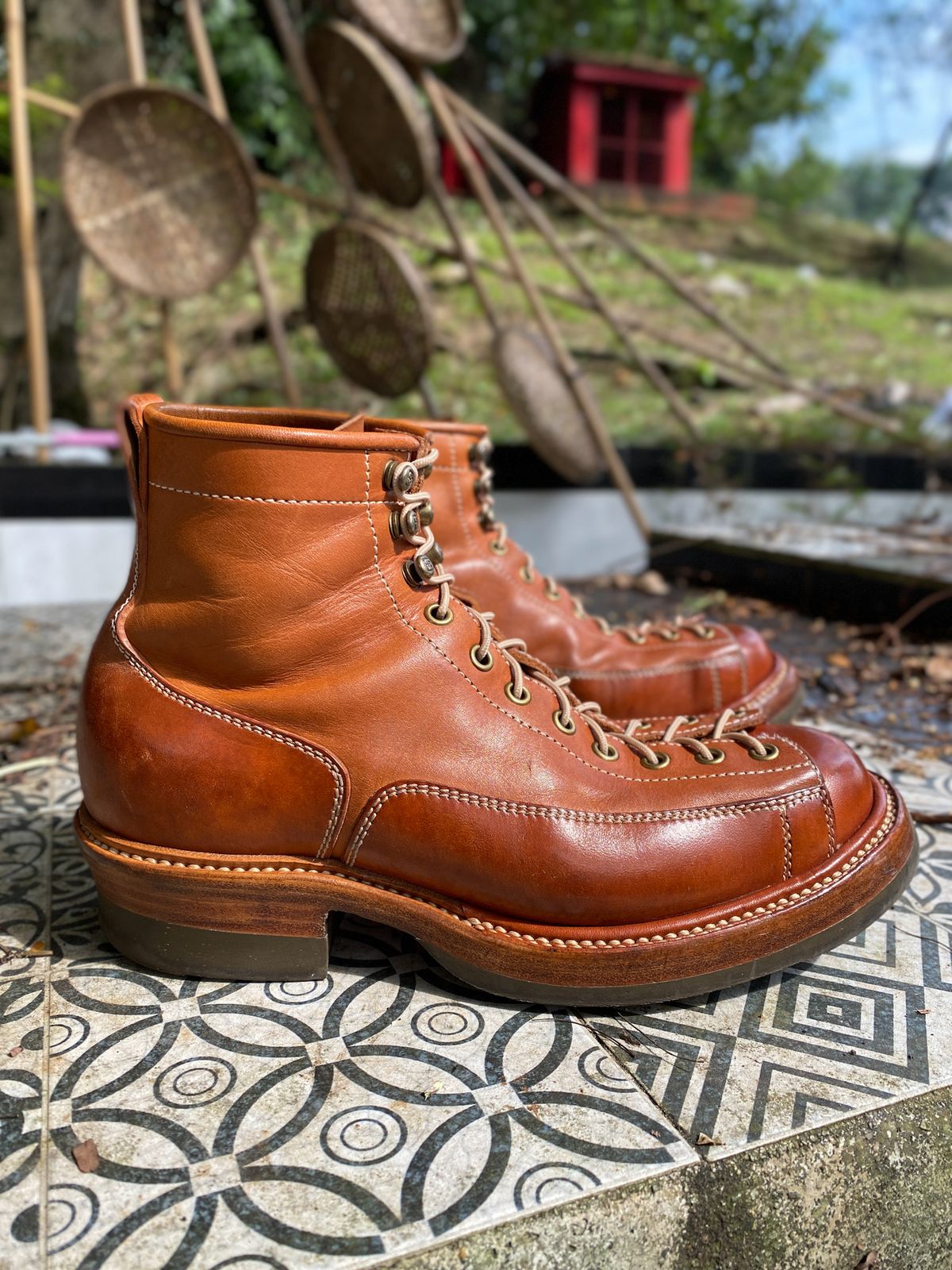 Photo by mk_alexchong on February 1, 2024 of the Flame Panda Monkey Boot in Tochigi Natural Cowhide & Maryam Natural Horsebutt.