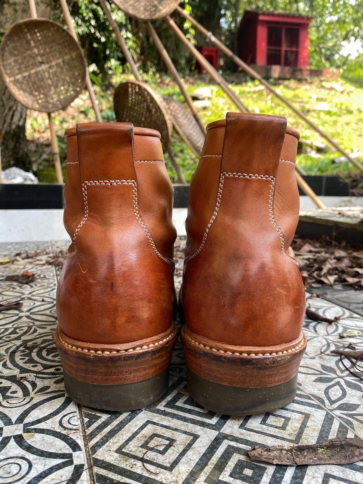 Photo by mk_alexchong on March 1, 2024 of the Flame Panda Monkey Boot in Tochigi Natural Cowhide & Maryam Natural Horsebutt.