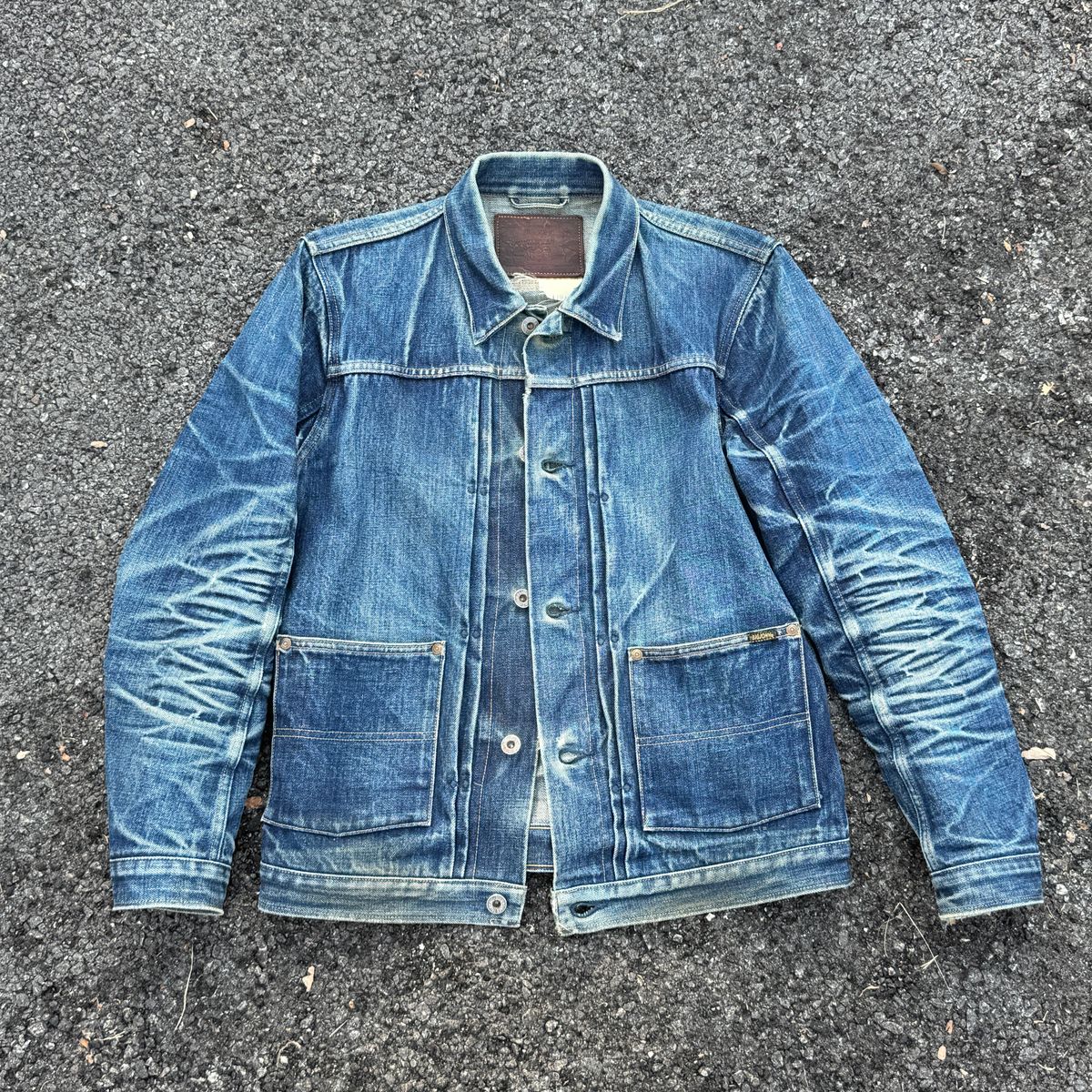 Photo by mk_alexchong on June 12, 2025 of the Big John XX601 in 15.8oz Natural indigo 5 Continents Cotton.