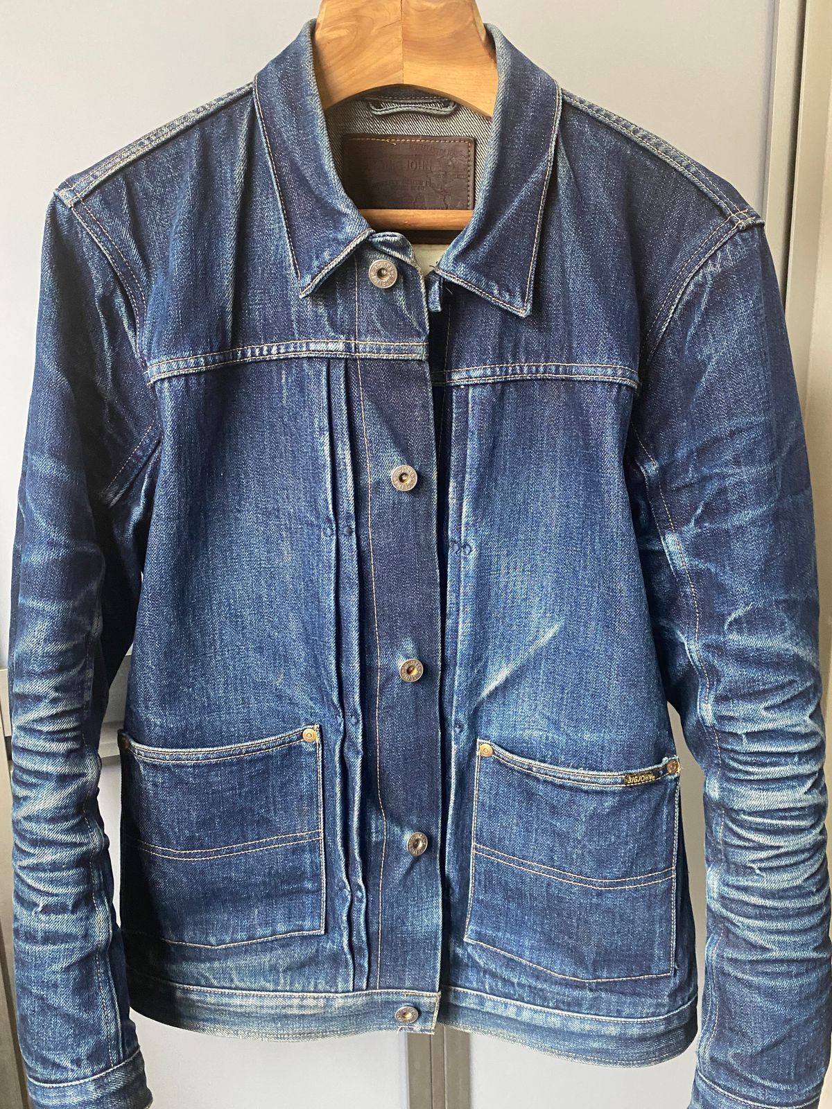 Photo by mk_alexchong on December 5, 2023 of the Big John XX601 in 15.8oz Natural indigo 5 Continents Cotton.