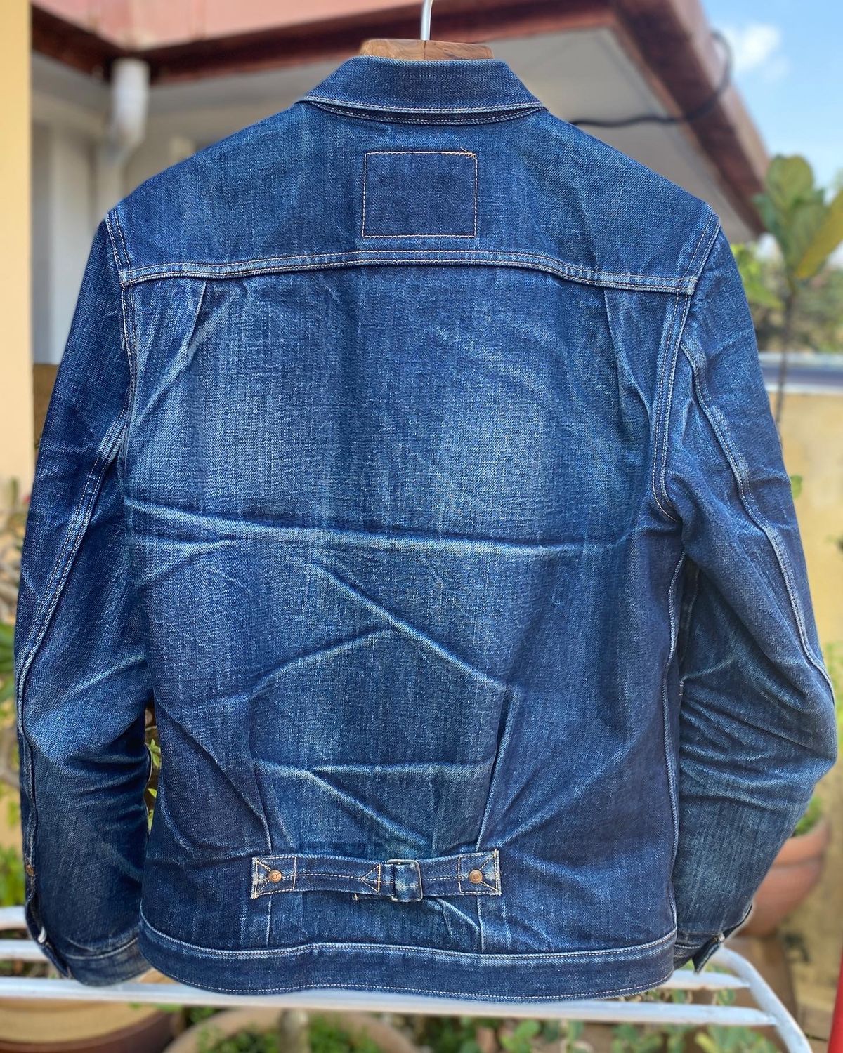 Photo by mk_alexchong on July 5, 2025 of the Big John XX601 in 15.8oz Natural indigo 5 Continents Cotton.