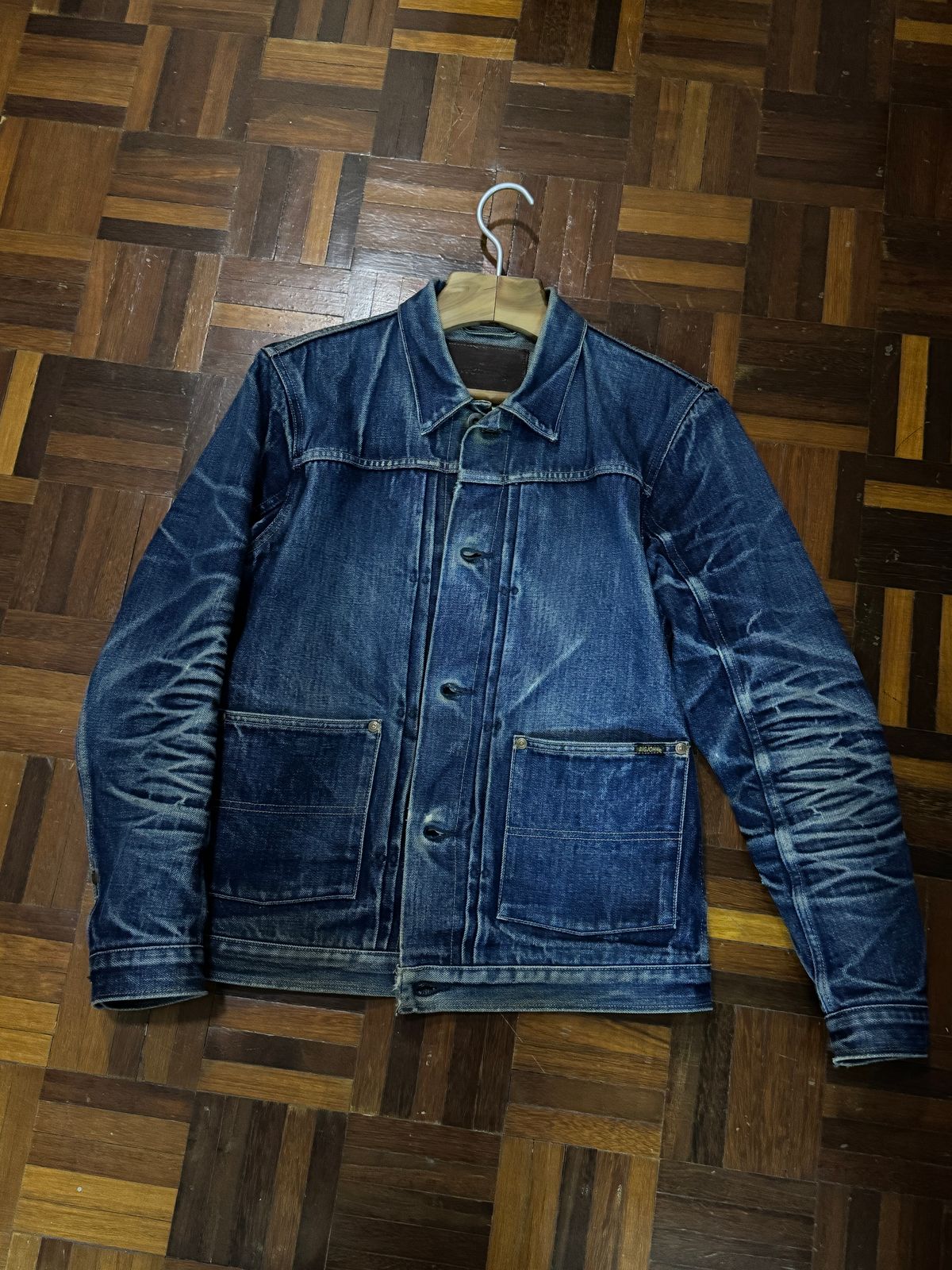 Photo by mk_alexchong on January 12, 2025 of the Big John XX601 in 15.8oz Natural indigo 5 Continents Cotton.