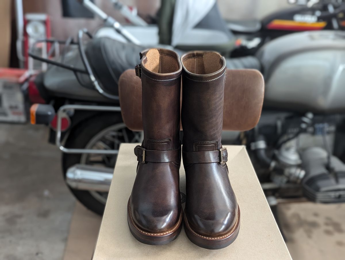 Photo by hiimhoan on October 1, 2024 of the Motor Engineer Boots in Motor / Brown Hand-Dyed Calfskin.