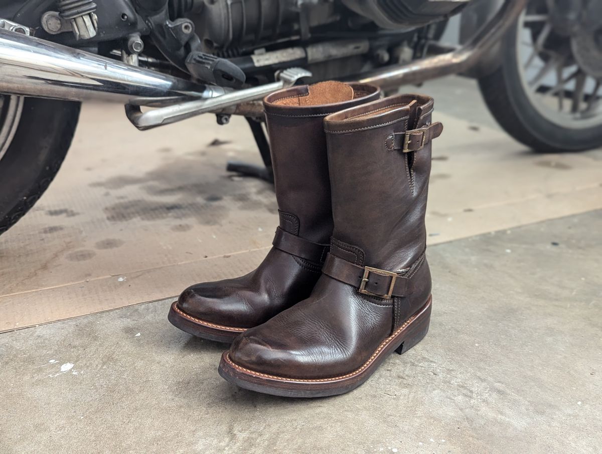 Photo by hiimhoan on October 29, 2024 of the Motor Engineer Boots in Motor / Brown Hand-Dyed Calfskin.