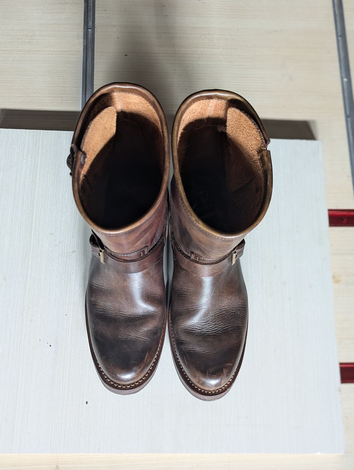 Photo by hiimhoan on November 5, 2024 of the Motor Engineer Boots in Motor / Brown Hand-Dyed Calfskin.
