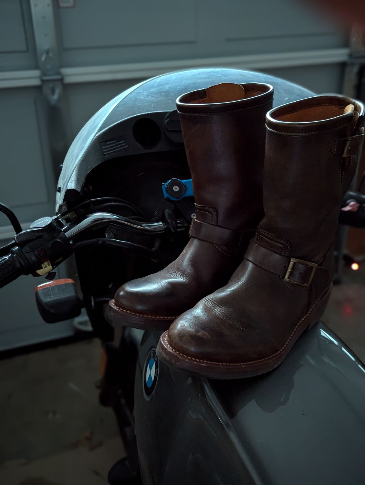Photo by hiimhoan on November 10, 2024 of the Motor Engineer Boots in Motor / Brown Hand-Dyed Calfskin.