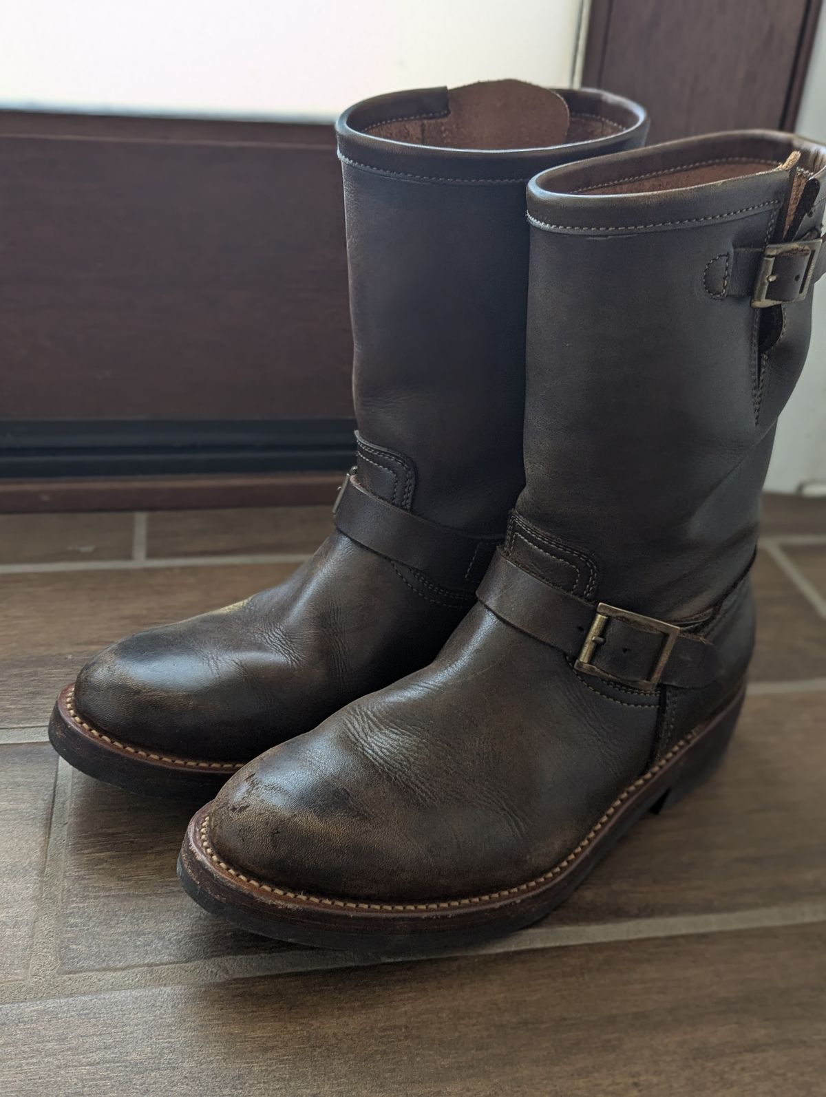 Photo by hiimhoan on November 16, 2024 of the Motor Engineer Boots in Motor / Brown Hand-Dyed Calfskin.