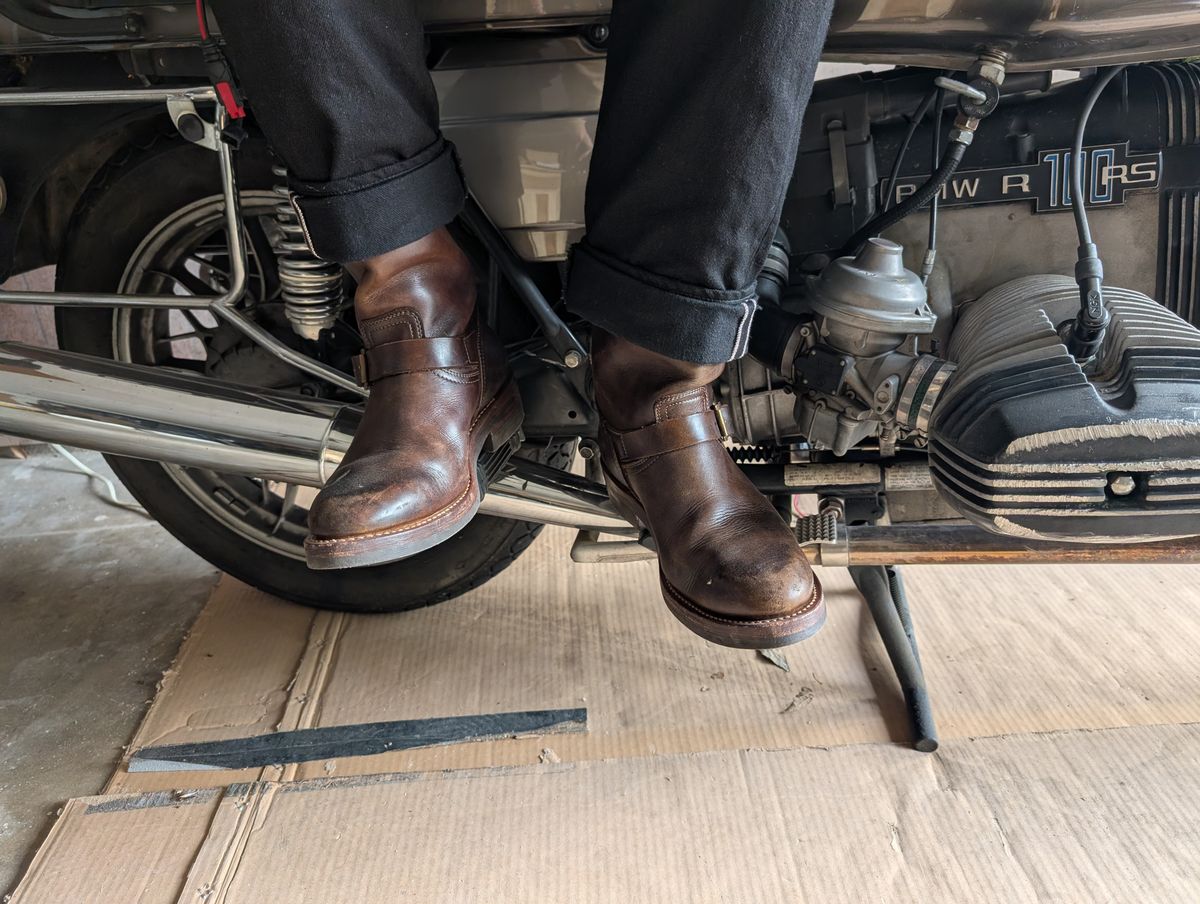 Photo by hiimhoan on December 4, 2024 of the Motor Engineer Boots in Motor / Brown Hand-Dyed Calfskin.