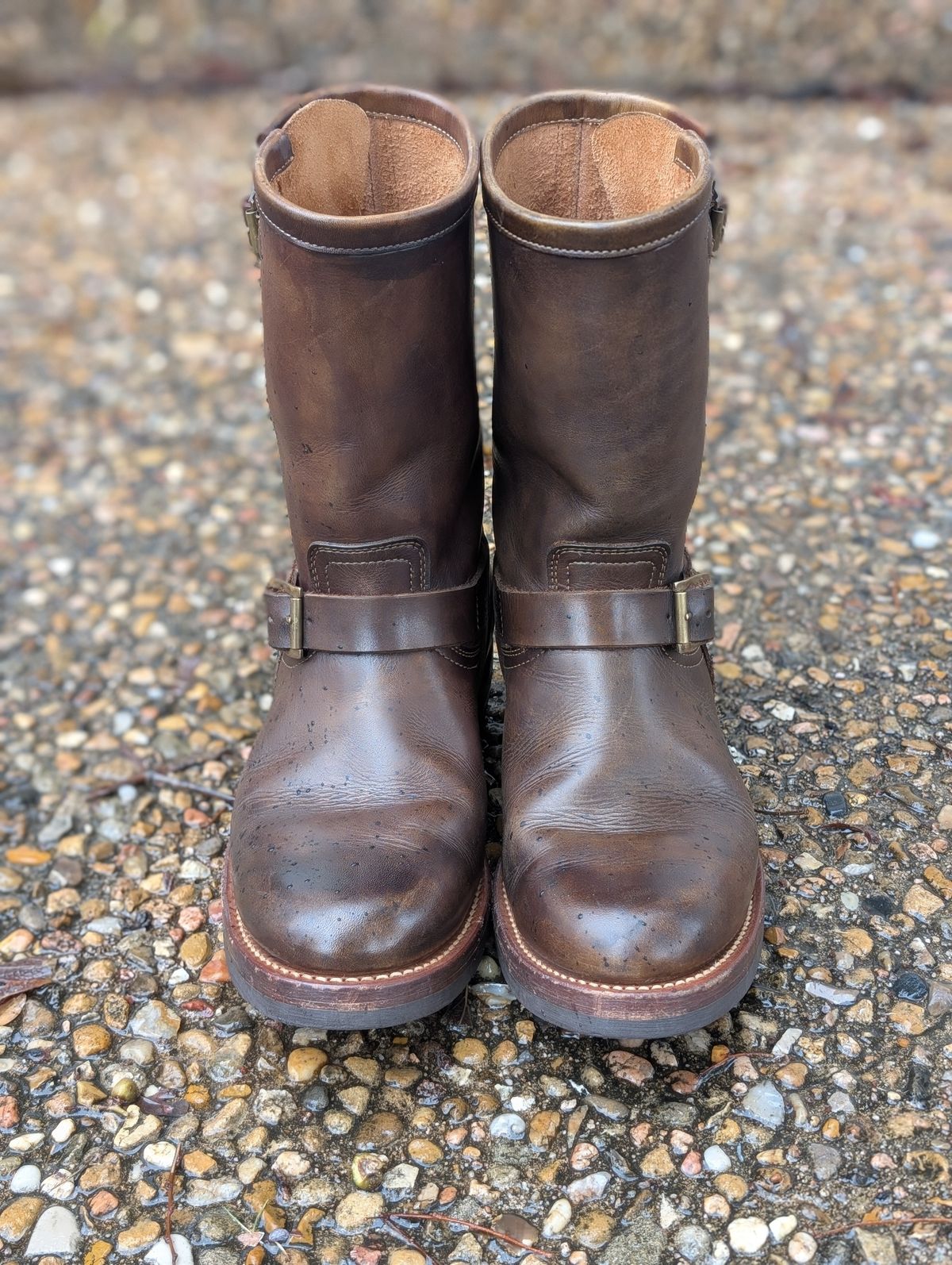 Photo by hiimhoan on December 4, 2024 of the Motor Engineer Boots in Motor / Brown Hand-Dyed Calfskin.