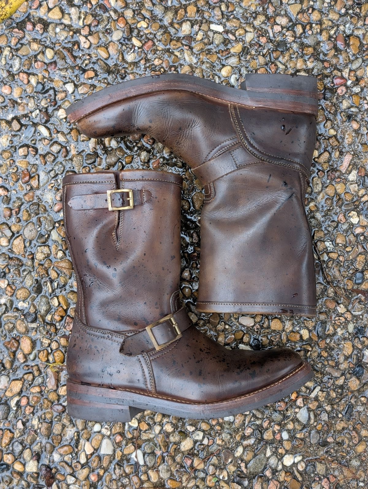Photo by hiimhoan on December 4, 2024 of the Motor Engineer Boots in Motor / Brown Hand-Dyed Calfskin.