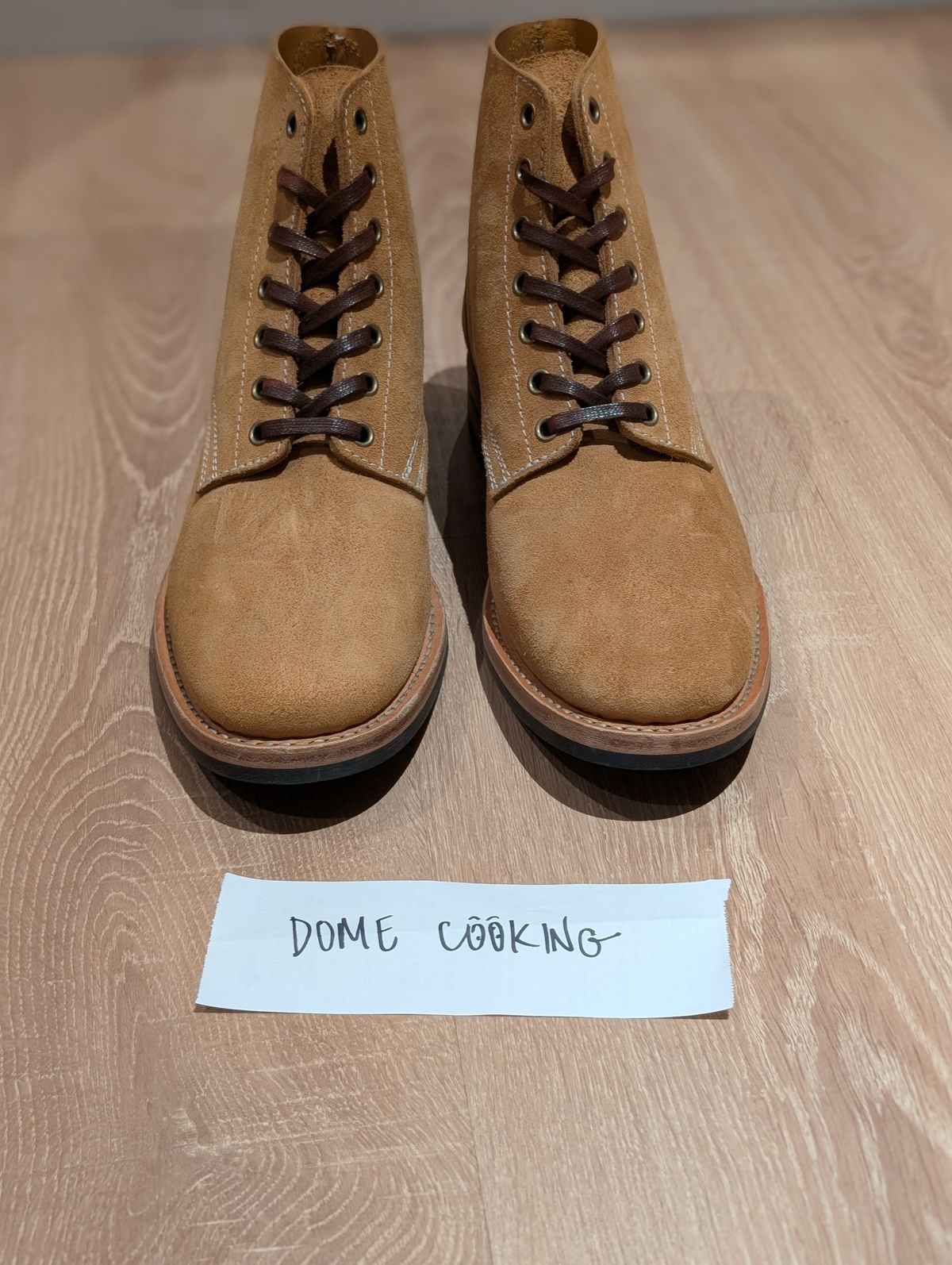 Photo by hiimhoan on November 1, 2025 of the Akito Boondockers in Horween Natural Latigo Roughout.