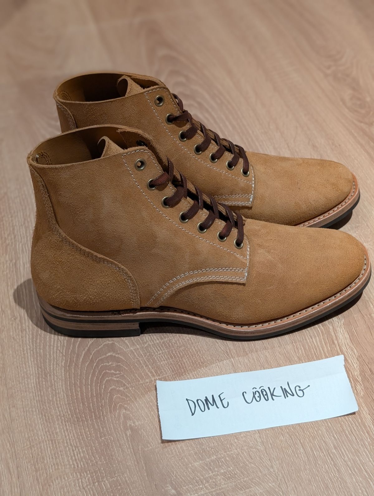 Photo by hiimhoan on November 1, 2025 of the Akito Boondockers in Horween Natural Latigo Roughout.