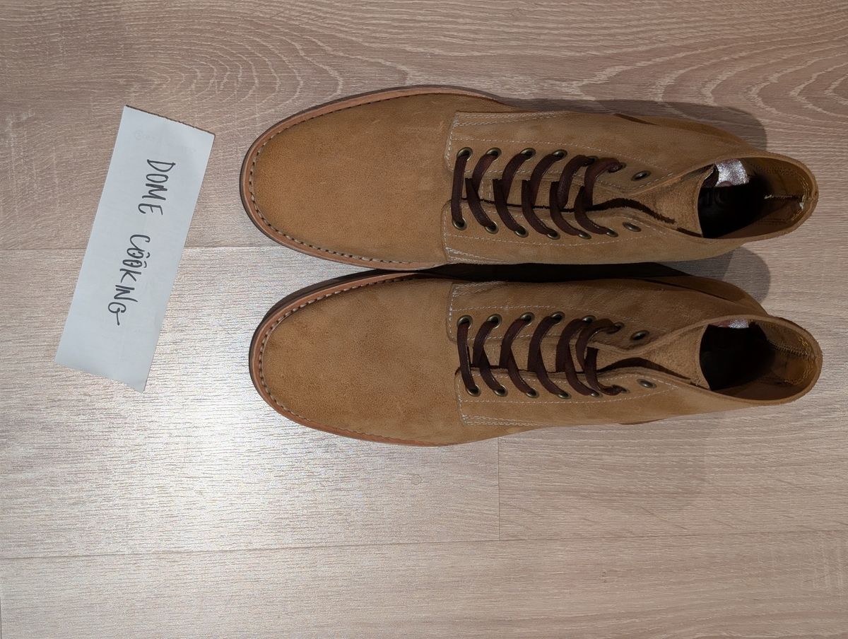 Photo by hiimhoan on November 1, 2025 of the Akito Boondockers in Horween Natural Latigo Roughout.