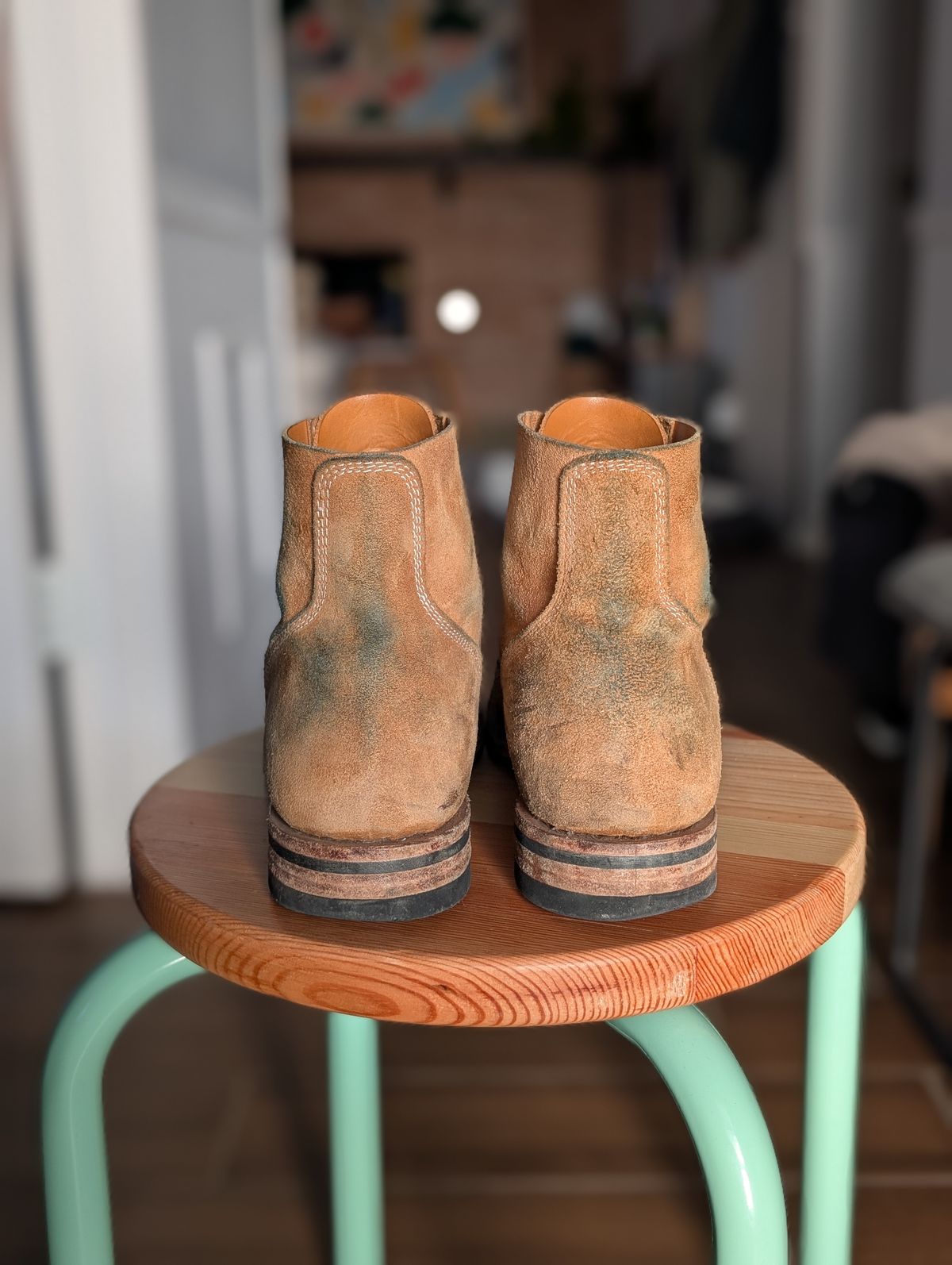 Photo by hiimhoan on December 2, 2025 of the Akito Boondockers in Horween Natural Latigo Roughout.