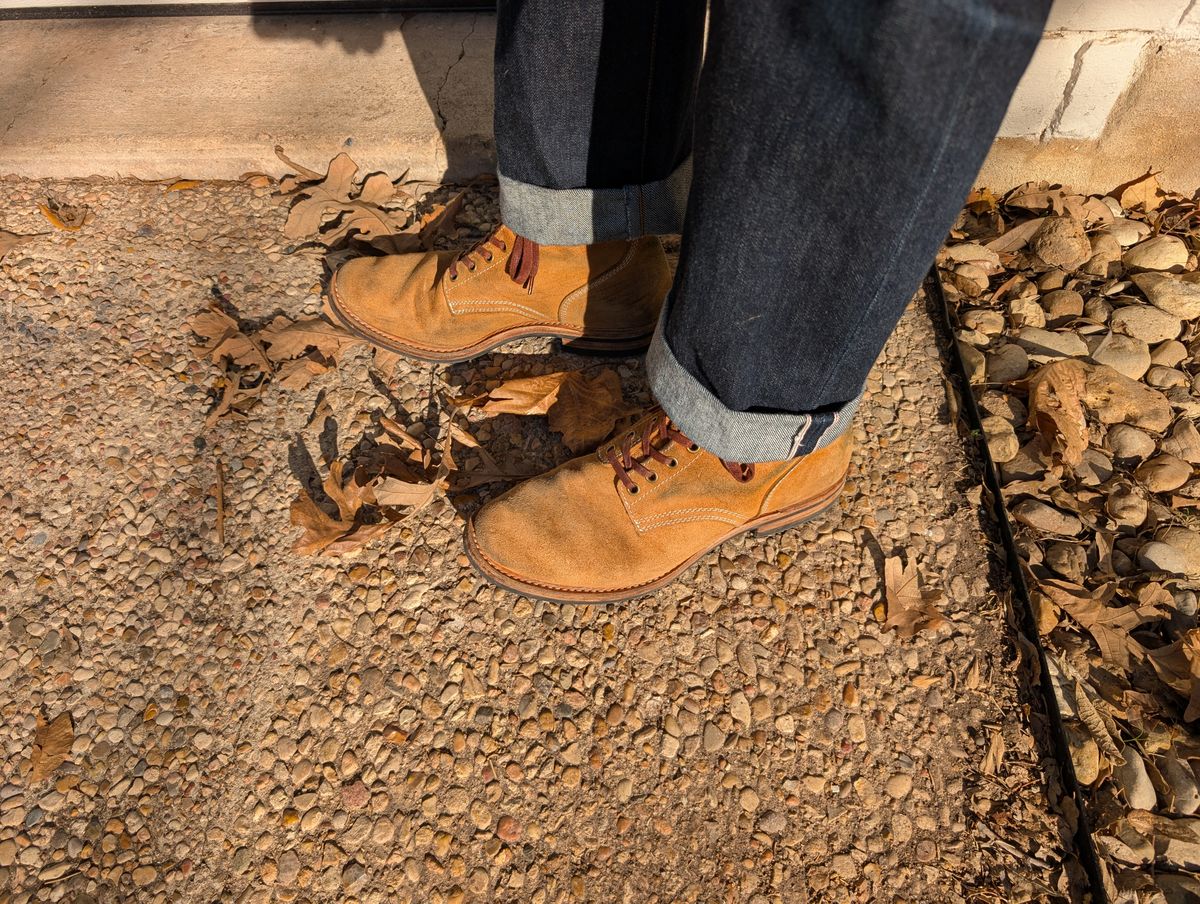 Photo by hiimhoan on January 4, 2026 of the Akito Boondockers in Horween Natural Latigo Roughout.