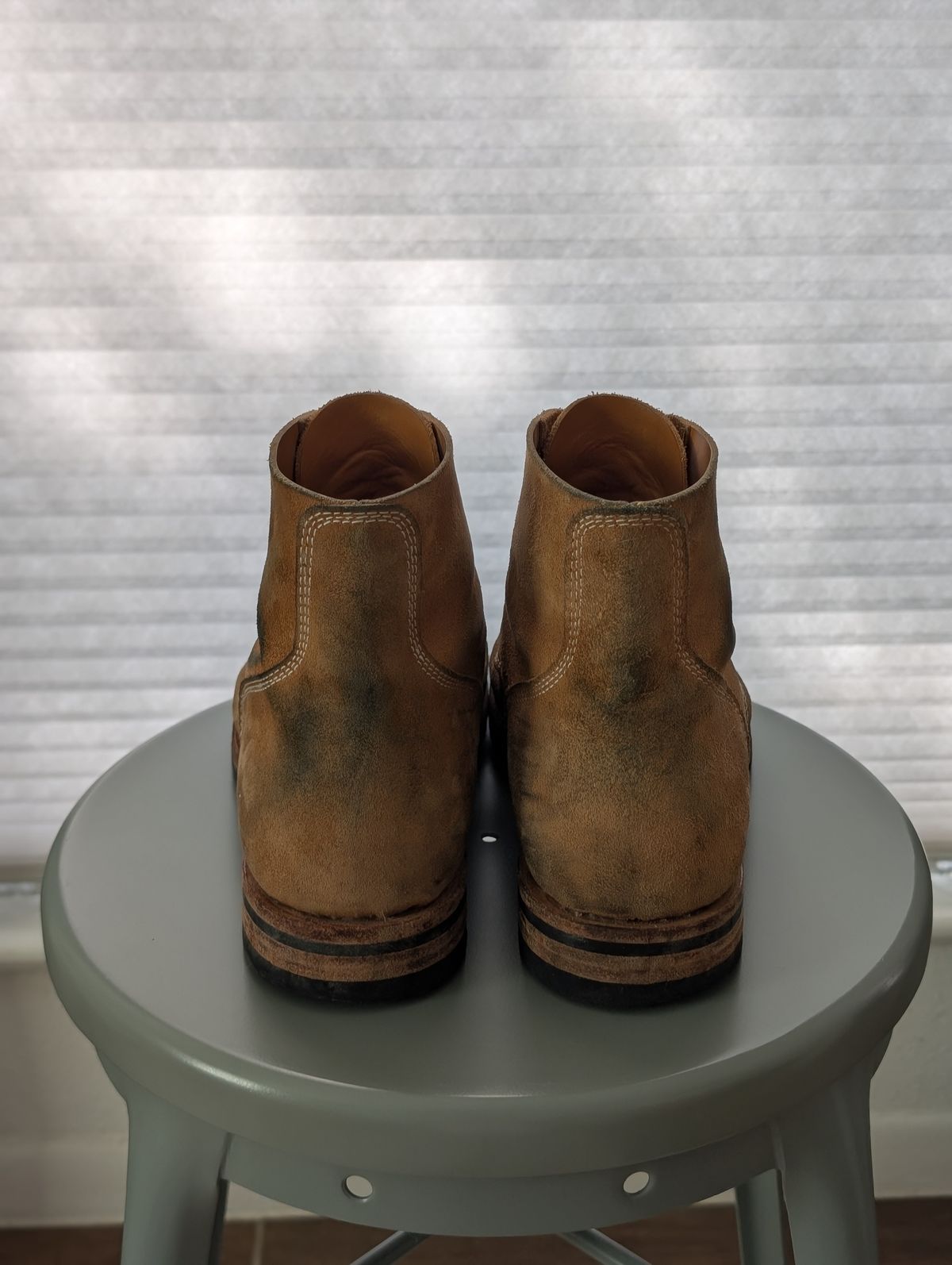 Photo by hiimhoan on January 2, 2026 of the Akito Boondockers in Horween Natural Latigo Roughout.