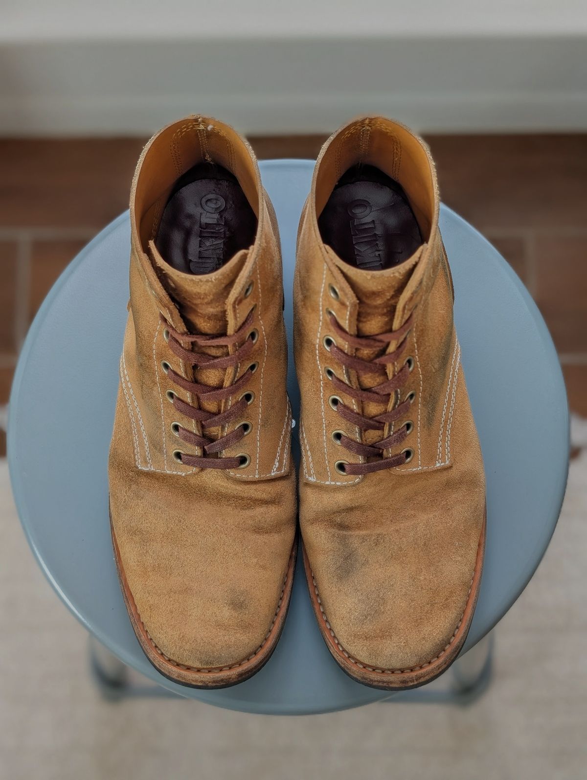 Photo by hiimhoan on January 2, 2026 of the Akito Boondockers in Horween Natural Latigo Roughout.