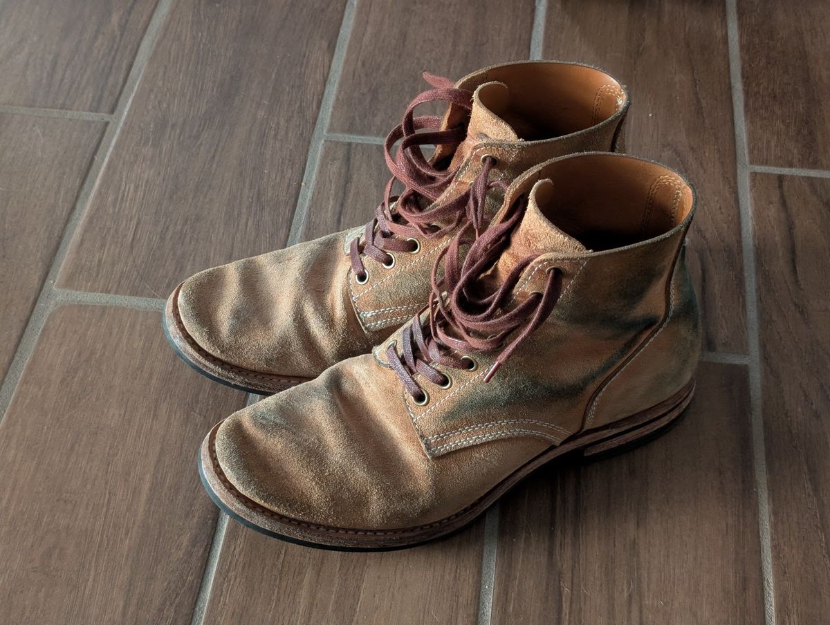 Photo by hiimhoan on January 22, 2026 of the Akito Boondockers in Horween Natural Latigo Roughout.