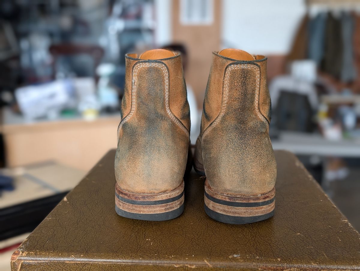 Photo by hiimhoan on March 1, 2026 of the Akito Boondockers in Horween Natural Latigo Roughout.