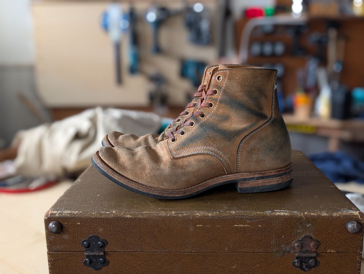 Photo by hiimhoan on March 1, 2026 of the Akito Boondockers in Horween Natural Latigo Roughout.