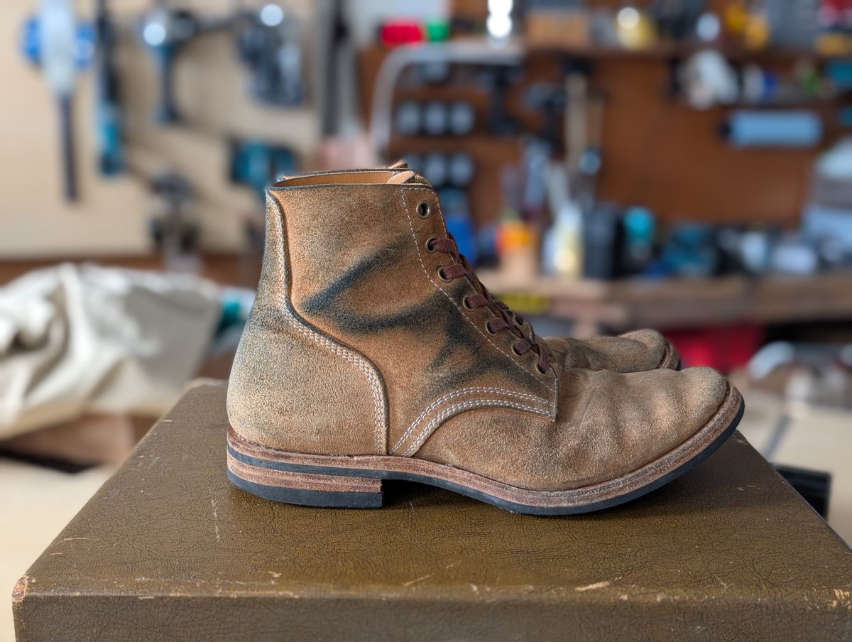 Photo by hiimhoan on March 1, 2026 of the Akito Boondockers in Horween Natural Latigo Roughout.