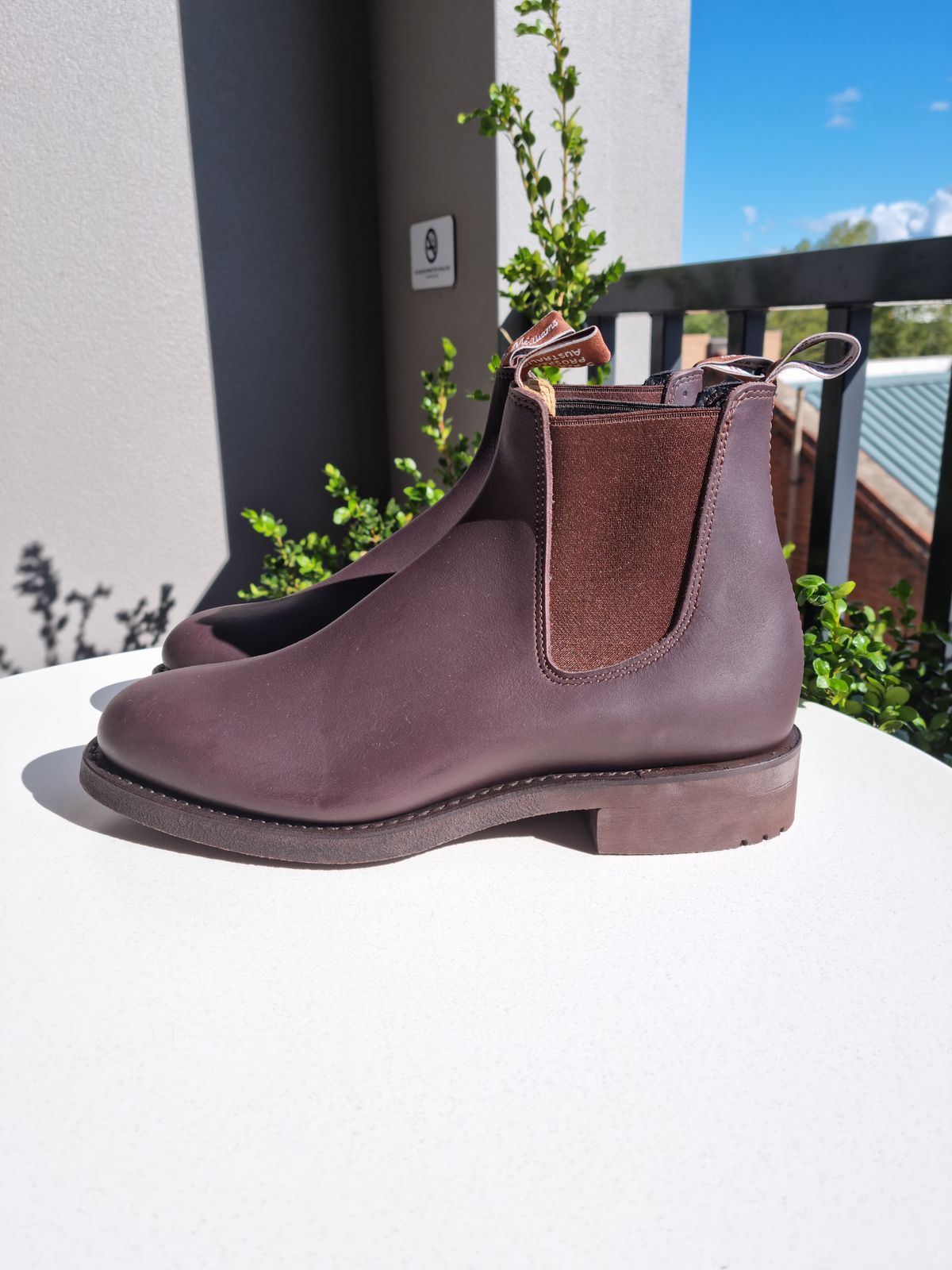 Photo by brother_mc on October 2, 2022 of the R.M. Williams Gardener Boot in Brown Greasy Kip.
